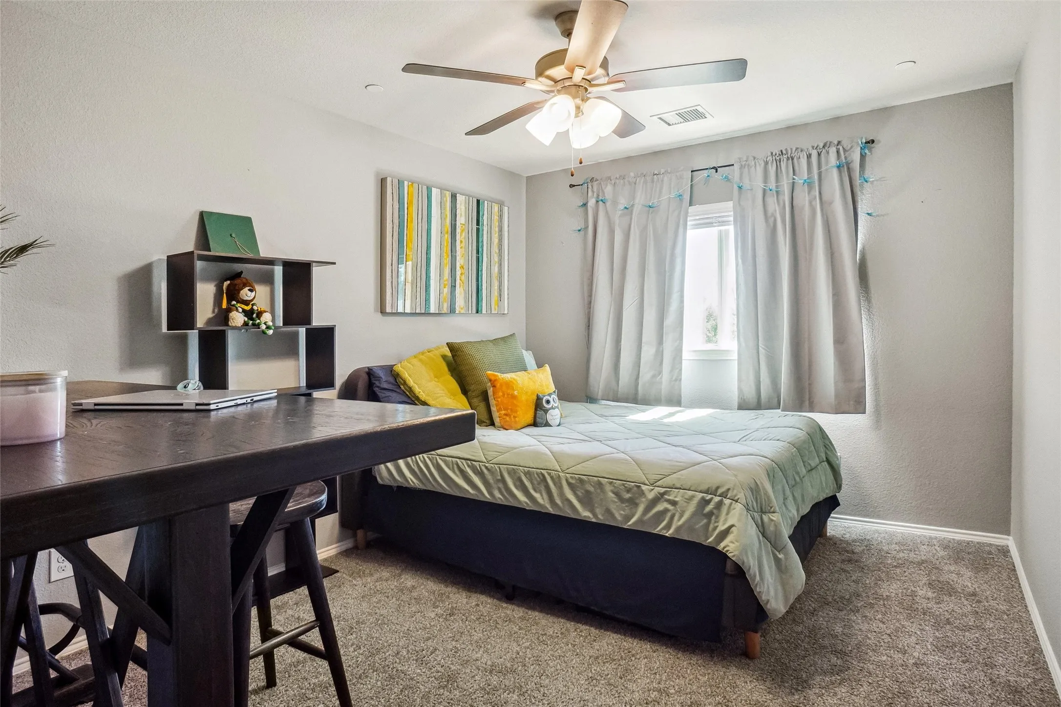 Townhouse For Sale in Denton County , 3432 Becker Drive, Denton, Texas 76207, 3 Bedroom, 3 Bathroom, 2 Garage spaces, 1,707 Sqft, built in 2019, mls#21325878, Real Estate Agent in Denton, Homes For Sale in Denton county, Homes For Sale in Denton, Realtor in Denton Texas, Real Estate Brokerage Independent Realty Texas, Luminita Cordes Realtor