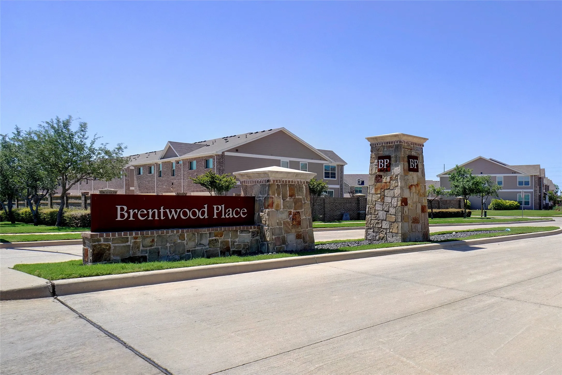Townhouse For Sale in Denton County , 3432 Becker Drive, Denton, Texas 76207, 3 Bedroom, 3 Bathroom, 2 Garage spaces, 1,707 Sqft, built in 2019, mls#21325878, Real Estate Agent in Denton, Homes For Sale in Denton county, Homes For Sale in Denton, Realtor in Denton Texas, Real Estate Brokerage Independent Realty Texas, Luminita Cordes Realtor
