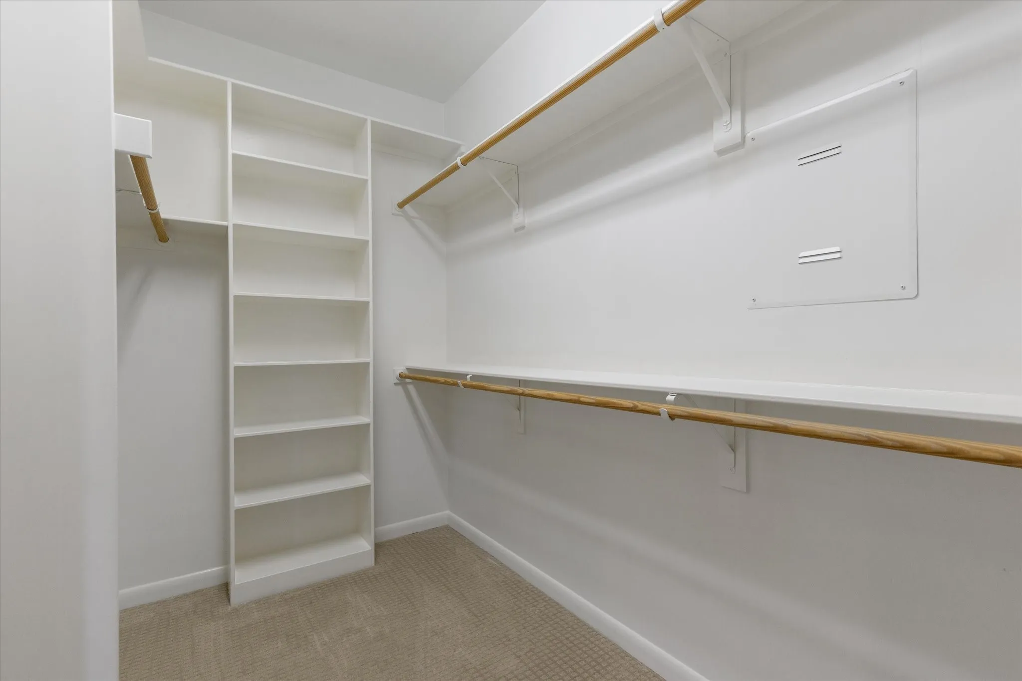 Townhouse For Rent in Tarrant County , 704 Arch Adams Lane, Fort Worth, Texas 76107, 2 Bedroom, 3 Bathroom, 2 Garage spaces, 2,098 Sqft, built in 2004, mls#21326010, Real Estate Agent in Fort Worth, Homes For Rent in Tarrant county, Homes For Rent in Fort Worth, Realtor in Fort Worth Texas, Real Estate Brokerage Independent Realty Texas, Luminita Cordes Realtor