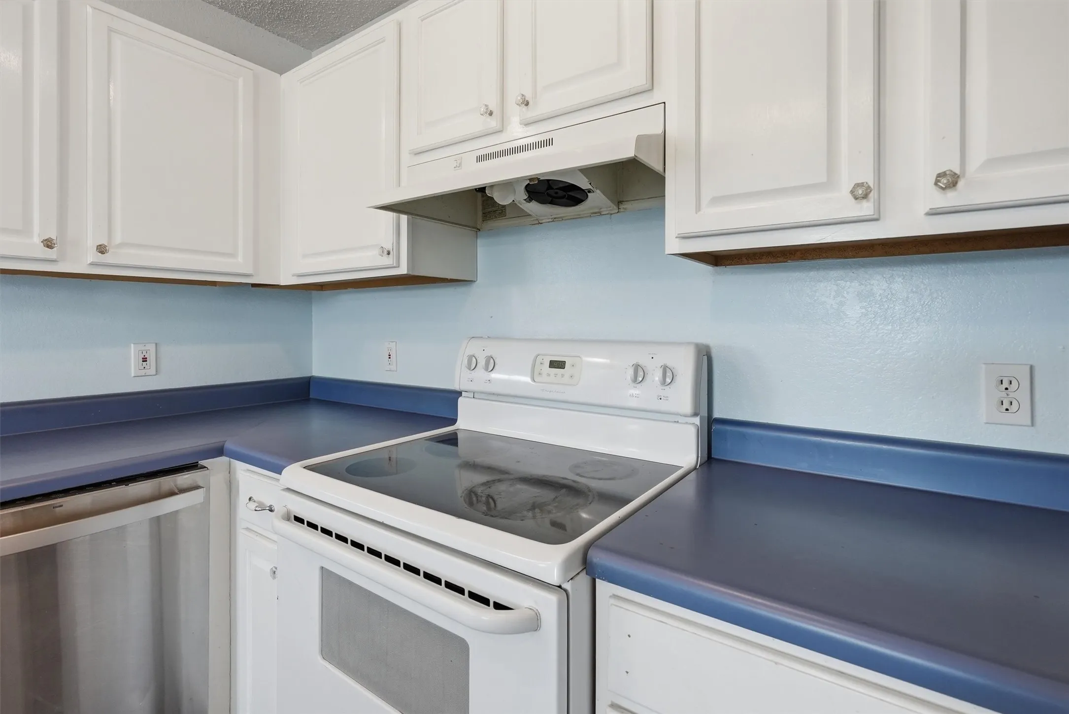 Single Family Residence For Sale in Hood County , 7801 Wd Court, Lipan, Texas 76462, 4 Bedroom, 2 Bathroom, Garage spaces, 1,910 Sqft, built in 2000, mls#21324030, Real Estate Agent in Lipan, Homes For Sale in Hood county, Homes For Sale in Lipan, Realtor in Lipan Texas, Real Estate Brokerage Independent Realty Texas, Luminita Cordes Realtor