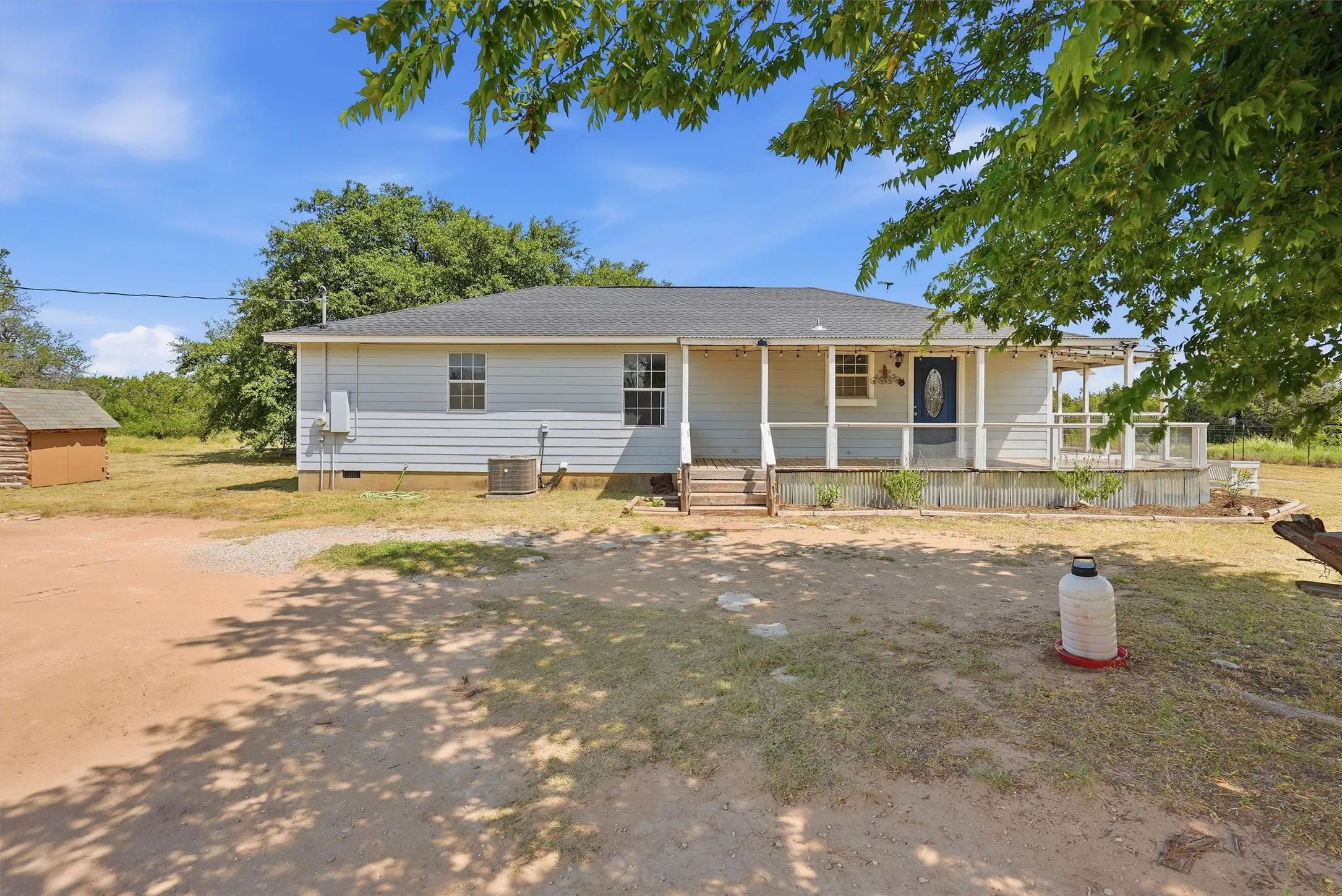 Single Family Residence For Sale in Hood County , 7801 Wd Court, Lipan, Texas 76462, 4 Bedroom, 2 Bathroom, Garage spaces, 1,910 Sqft, built in 2000, mls#21324030, Real Estate Agent in Lipan, Homes For Sale in Hood county, Homes For Sale in Lipan, Realtor in Lipan Texas, Real Estate Brokerage Independent Realty Texas, Luminita Cordes Realtor