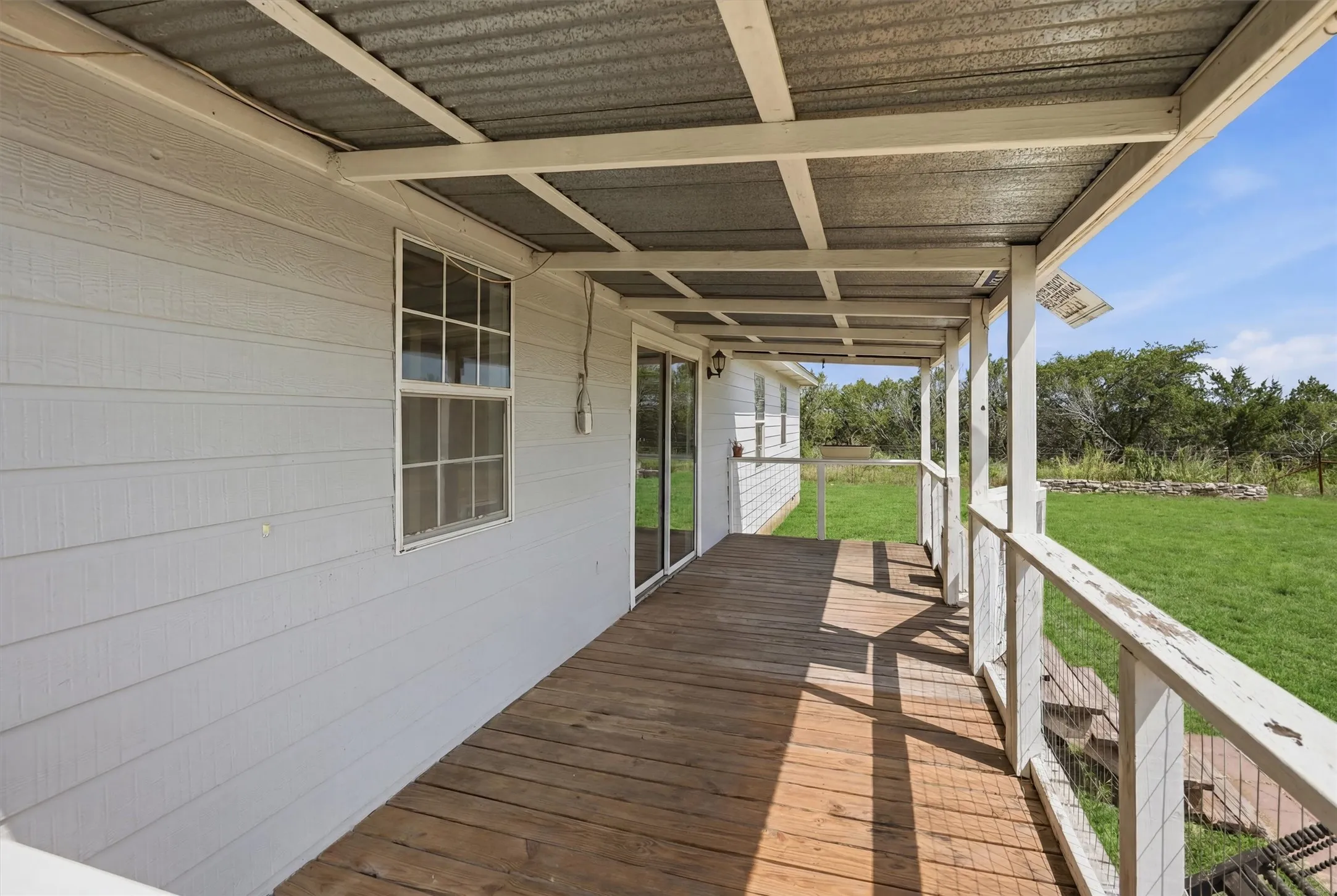 Single Family Residence For Sale in Hood County , 7801 Wd Court, Lipan, Texas 76462, 4 Bedroom, 2 Bathroom, Garage spaces, 1,910 Sqft, built in 2000, mls#21324030, Real Estate Agent in Lipan, Homes For Sale in Hood county, Homes For Sale in Lipan, Realtor in Lipan Texas, Real Estate Brokerage Independent Realty Texas, Luminita Cordes Realtor