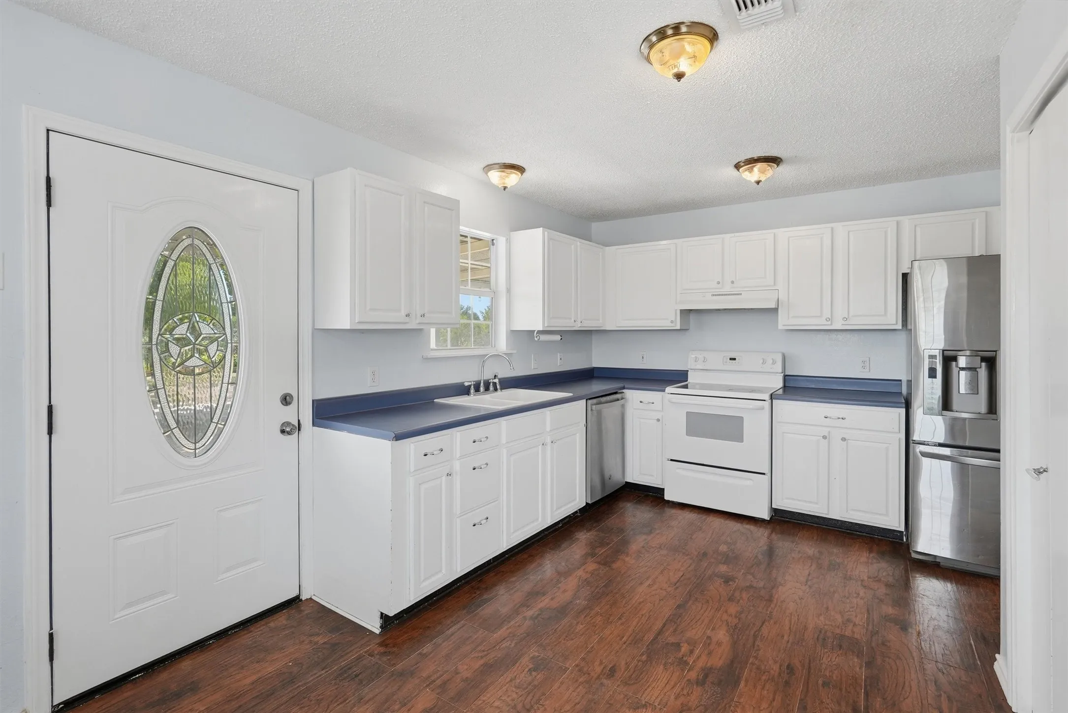 Single Family Residence For Sale in Hood County , 7801 Wd Court, Lipan, Texas 76462, 4 Bedroom, 2 Bathroom, Garage spaces, 1,910 Sqft, built in 2000, mls#21324030, Real Estate Agent in Lipan, Homes For Sale in Hood county, Homes For Sale in Lipan, Realtor in Lipan Texas, Real Estate Brokerage Independent Realty Texas, Luminita Cordes Realtor