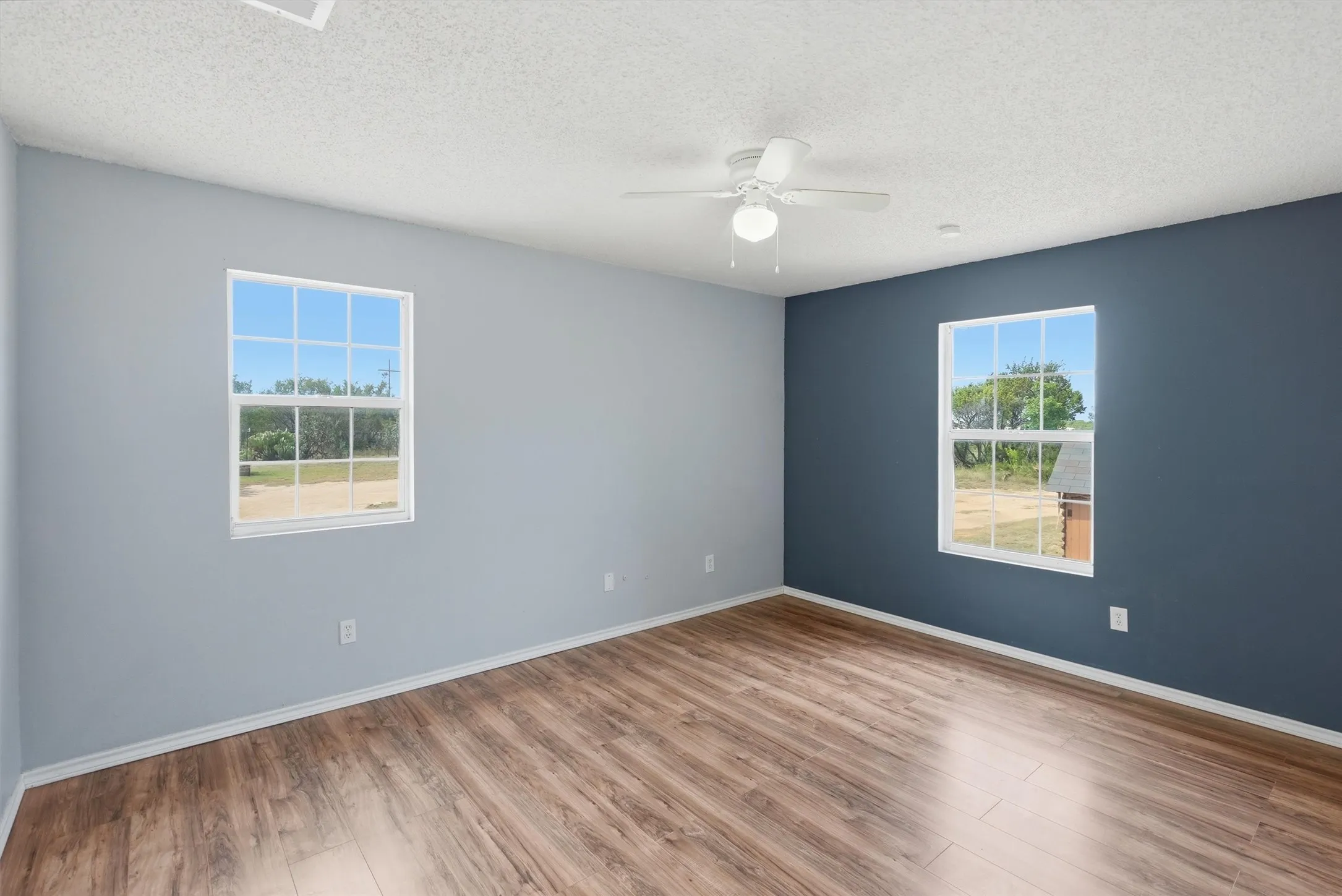 Single Family Residence For Sale in Hood County , 7801 Wd Court, Lipan, Texas 76462, 4 Bedroom, 2 Bathroom, Garage spaces, 1,910 Sqft, built in 2000, mls#21324030, Real Estate Agent in Lipan, Homes For Sale in Hood county, Homes For Sale in Lipan, Realtor in Lipan Texas, Real Estate Brokerage Independent Realty Texas, Luminita Cordes Realtor