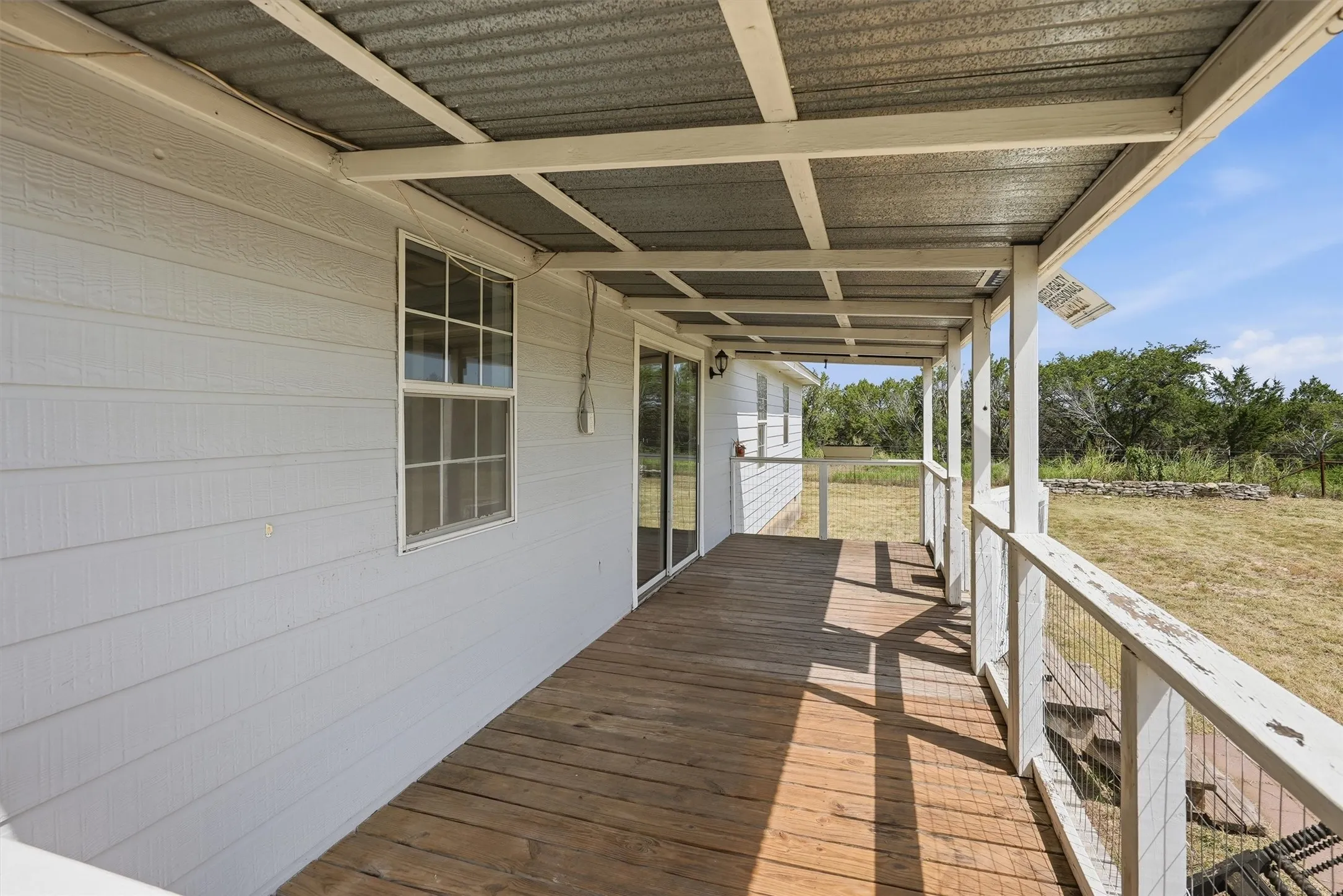 Single Family Residence For Sale in Hood County , 7801 Wd Court, Lipan, Texas 76462, 4 Bedroom, 2 Bathroom, Garage spaces, 1,910 Sqft, built in 2000, mls#21324030, Real Estate Agent in Lipan, Homes For Sale in Hood county, Homes For Sale in Lipan, Realtor in Lipan Texas, Real Estate Brokerage Independent Realty Texas, Luminita Cordes Realtor