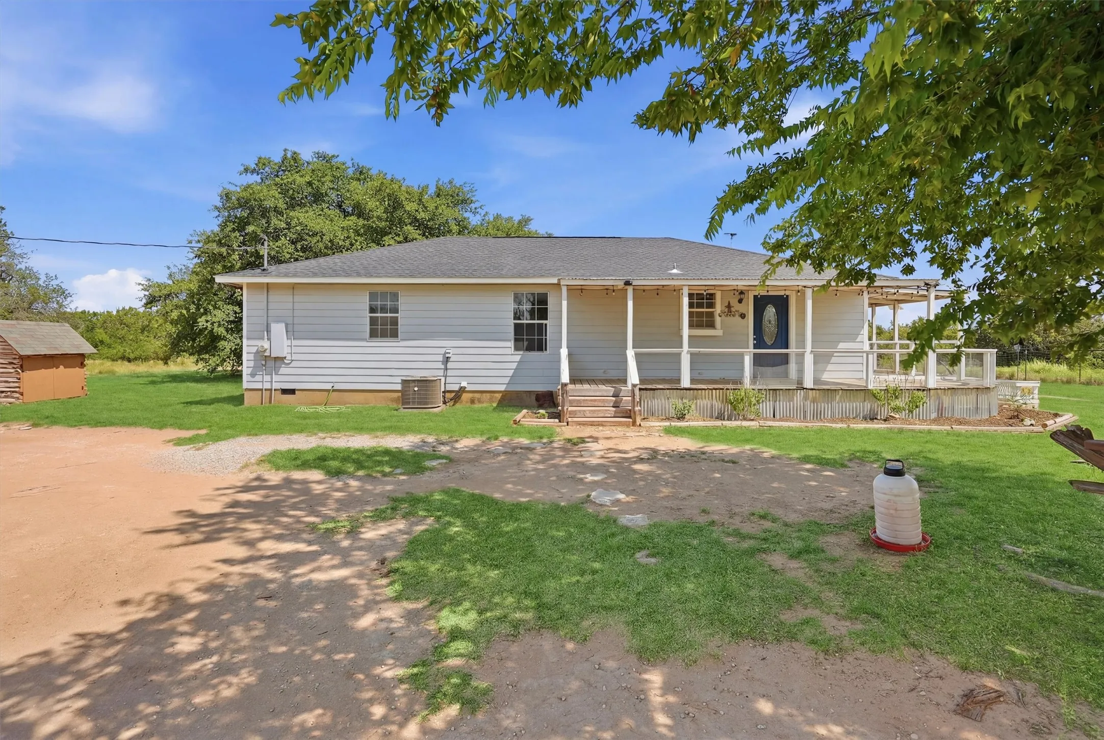 Single Family Residence For Sale in Hood County , 7801 Wd Court, Lipan, Texas 76462, 4 Bedroom, 2 Bathroom, Garage spaces, 1,910 Sqft, built in 2000, mls#21324030, Real Estate Agent in Lipan, Homes For Sale in Hood county, Homes For Sale in Lipan, Realtor in Lipan Texas, Real Estate Brokerage Independent Realty Texas, Luminita Cordes Realtor