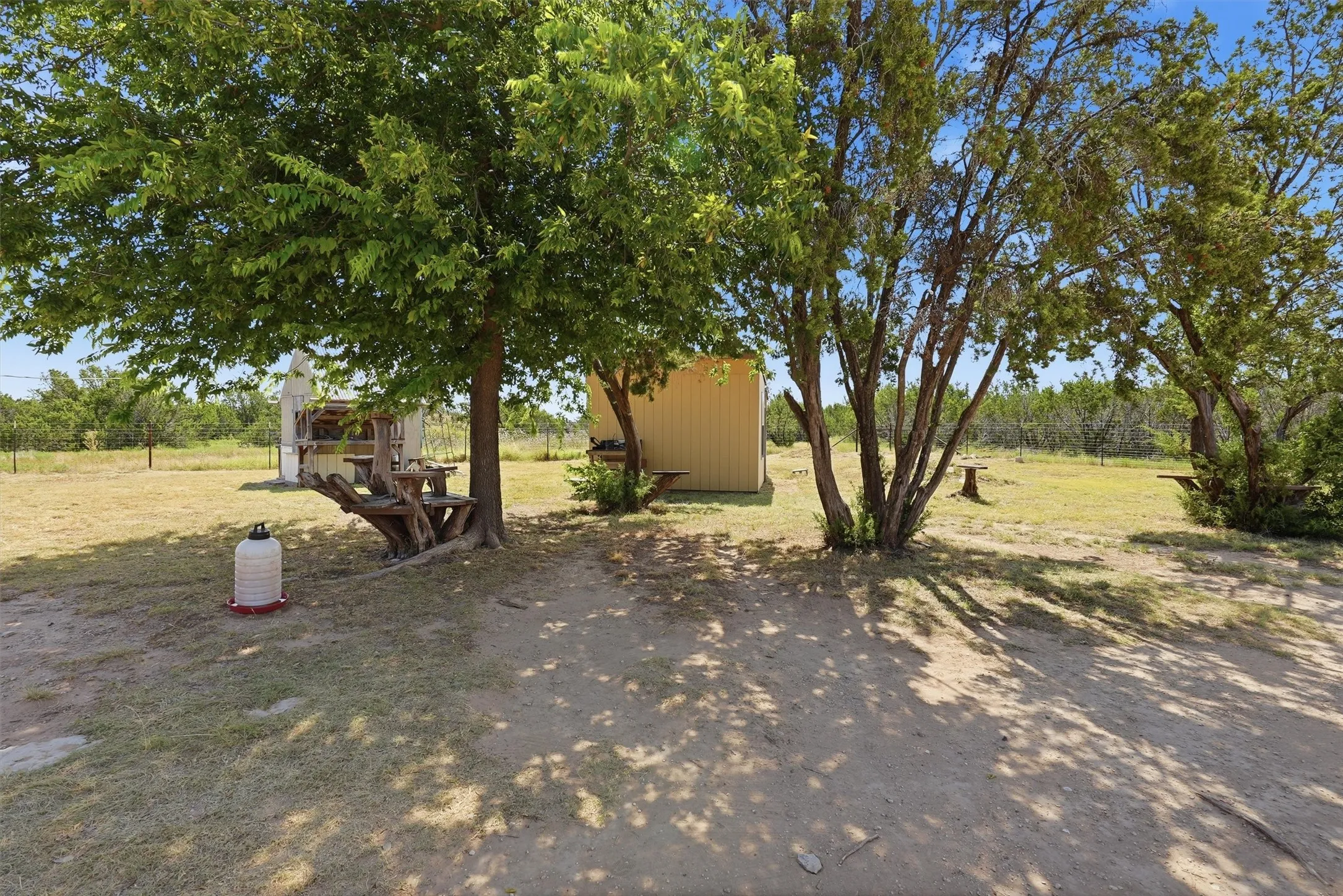Single Family Residence For Sale in Hood County , 7801 Wd Court, Lipan, Texas 76462, 4 Bedroom, 2 Bathroom, Garage spaces, 1,910 Sqft, built in 2000, mls#21324030, Real Estate Agent in Lipan, Homes For Sale in Hood county, Homes For Sale in Lipan, Realtor in Lipan Texas, Real Estate Brokerage Independent Realty Texas, Luminita Cordes Realtor