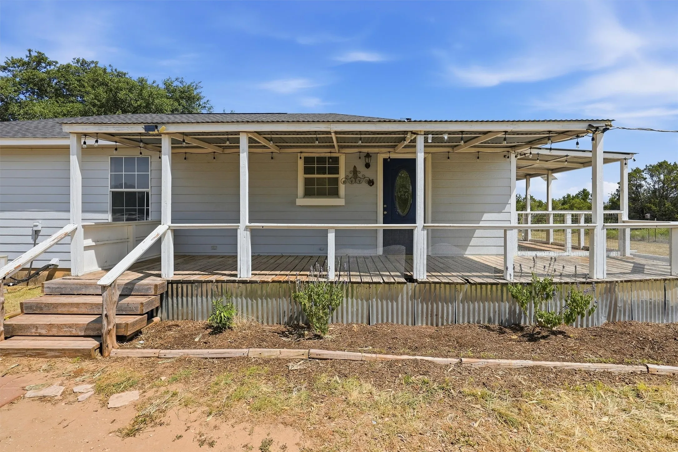 Single Family Residence For Sale in Hood County , 7801 Wd Court, Lipan, Texas 76462, 4 Bedroom, 2 Bathroom, Garage spaces, 1,910 Sqft, built in 2000, mls#21324030, Real Estate Agent in Lipan, Homes For Sale in Hood county, Homes For Sale in Lipan, Realtor in Lipan Texas, Real Estate Brokerage Independent Realty Texas, Luminita Cordes Realtor