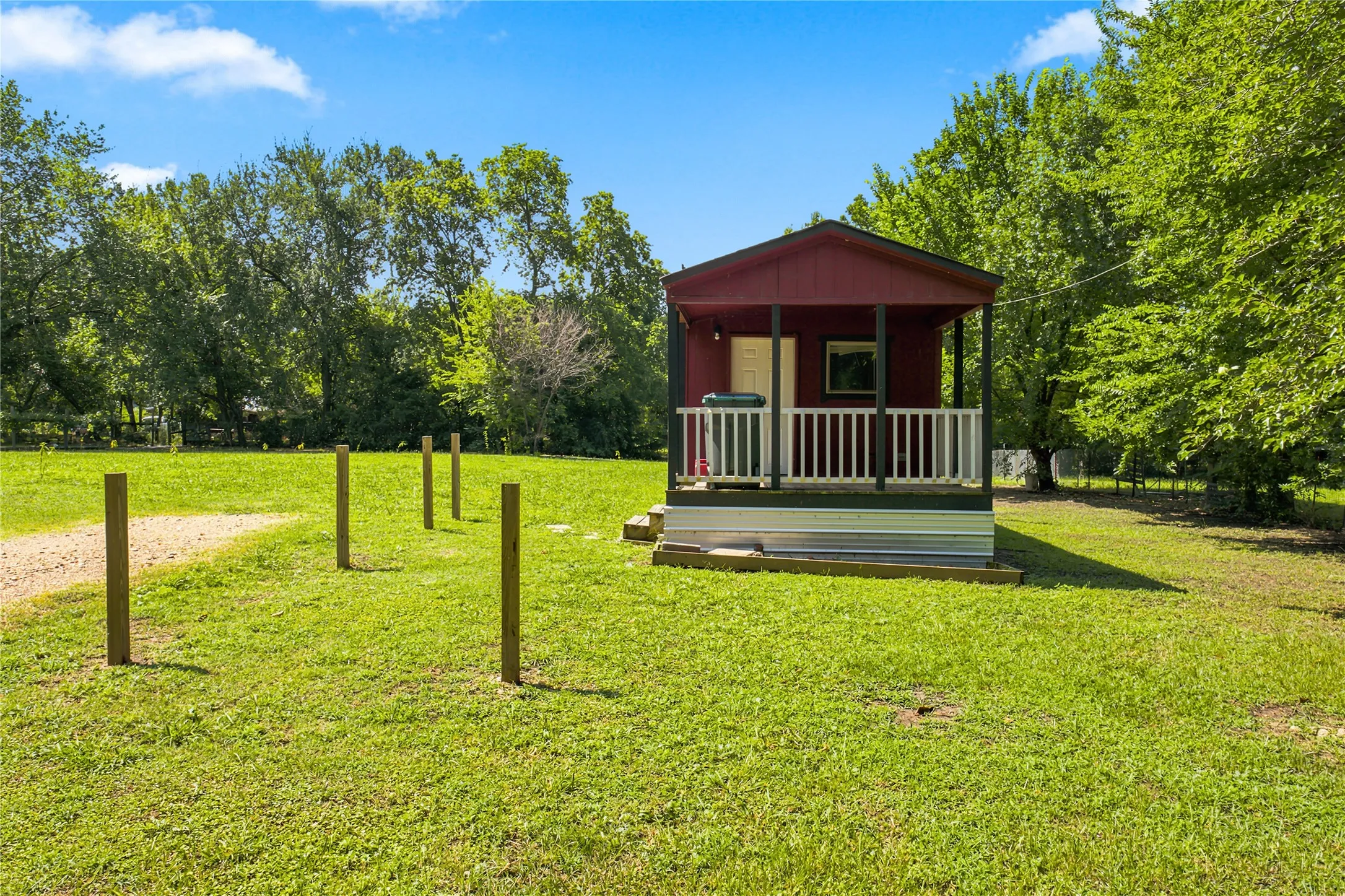 Single Family Residence For Sale in Delta County , 740 E Marshall Avenue, Cooper, Texas 75432, 1 Bedroom, 1 Bathroom, Garage spaces, 616 Sqft, built in 0, Price $87,500, mls#21325992, Real Estate Agent in Cooper, Homes For Sale in Delta county, Homes For Sale in Cooper, Realtor in Cooper Texas, Real Estate Brokerage Independent Realty Texas, Luminita Cordes Realtor