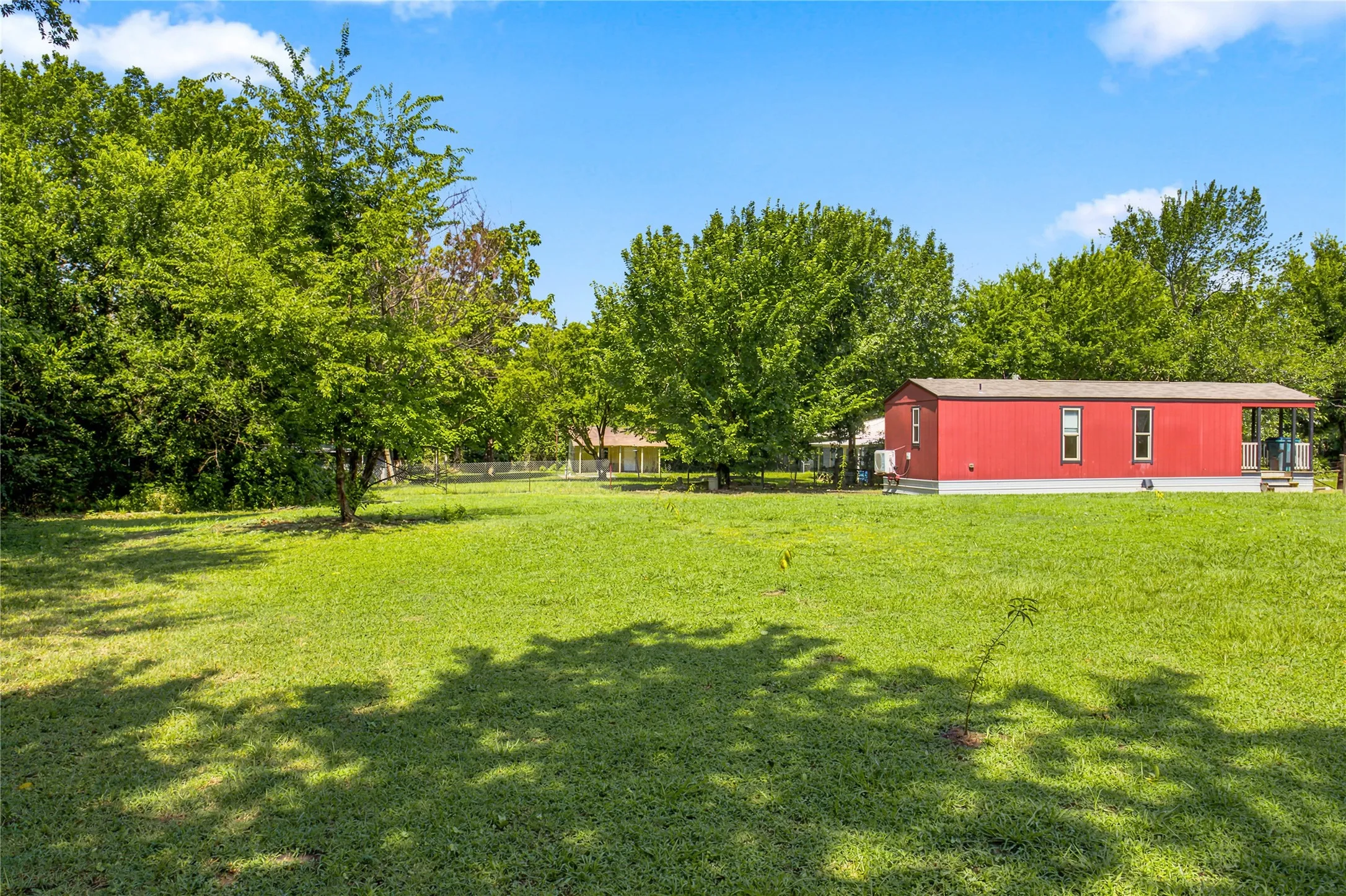 Single Family Residence For Sale in Delta County , 740 E Marshall Avenue, Cooper, Texas 75432, 1 Bedroom, 1 Bathroom, Garage spaces, 616 Sqft, built in 0, Price $87,500, mls#21325992, Real Estate Agent in Cooper, Homes For Sale in Delta county, Homes For Sale in Cooper, Realtor in Cooper Texas, Real Estate Brokerage Independent Realty Texas, Luminita Cordes Realtor