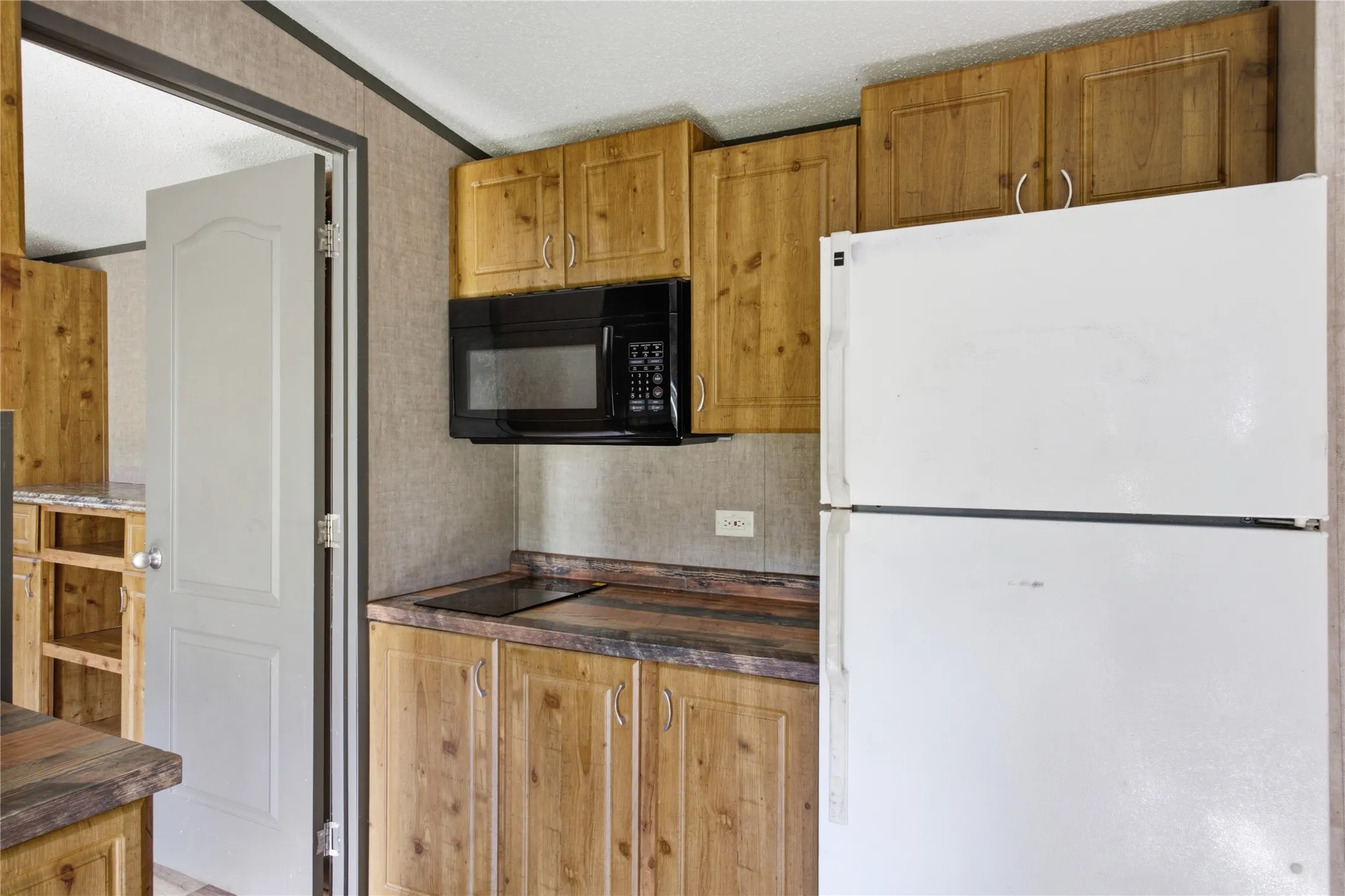 Single Family Residence For Sale in Delta County , 740 E Marshall Avenue, Cooper, Texas 75432, 1 Bedroom, 1 Bathroom, Garage spaces, 616 Sqft, built in 0, Price $87,500, mls#21325992, Real Estate Agent in Cooper, Homes For Sale in Delta county, Homes For Sale in Cooper, Realtor in Cooper Texas, Real Estate Brokerage Independent Realty Texas, Luminita Cordes Realtor