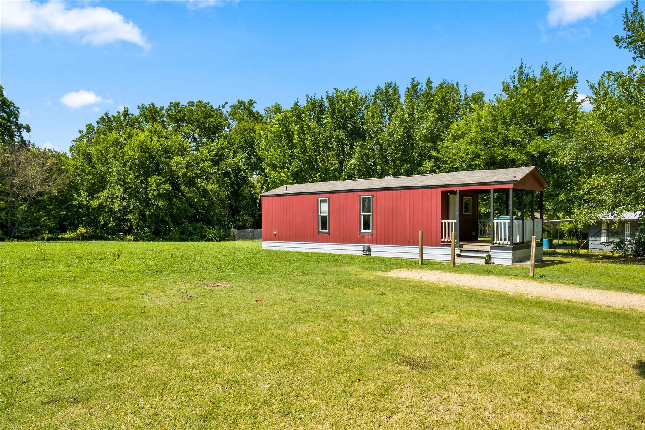 Single Family Residence For Sale in Delta County , 740 E Marshall Avenue, Cooper, Texas 75432, 1 Bedroom, 1 Bathroom, Garage spaces, 616 Sqft, built in 0, Price $87,500, mls#21325992, Real Estate Agent in Cooper, Homes For Sale in Delta county, Homes For Sale in Cooper, Realtor in Cooper Texas, Real Estate Brokerage Independent Realty Texas, Luminita Cordes Realtor
