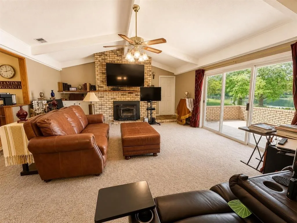 Single Family Residence For Sale in Cass County , 316 County Road 2750, Hughes Springs, Texas 75656, 3 Bedroom, 3 Bathroom, Garage spaces, 2,694 Sqft, built in 1976, mls#21326018, Real Estate Agent in Hughes Springs, Homes For Sale in Cass county, Homes For Sale in Hughes Springs, Realtor in Hughes Springs Texas, Real Estate Brokerage Independent Realty Texas, Luminita Cordes Realtor