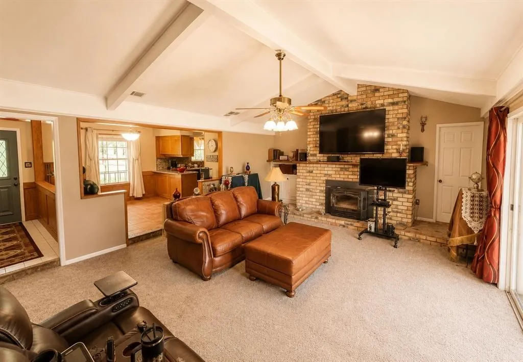 Single Family Residence For Sale in Cass County , 316 County Road 2750, Hughes Springs, Texas 75656, 3 Bedroom, 3 Bathroom, Garage spaces, 2,694 Sqft, built in 1976, mls#21326018, Real Estate Agent in Hughes Springs, Homes For Sale in Cass county, Homes For Sale in Hughes Springs, Realtor in Hughes Springs Texas, Real Estate Brokerage Independent Realty Texas, Luminita Cordes Realtor