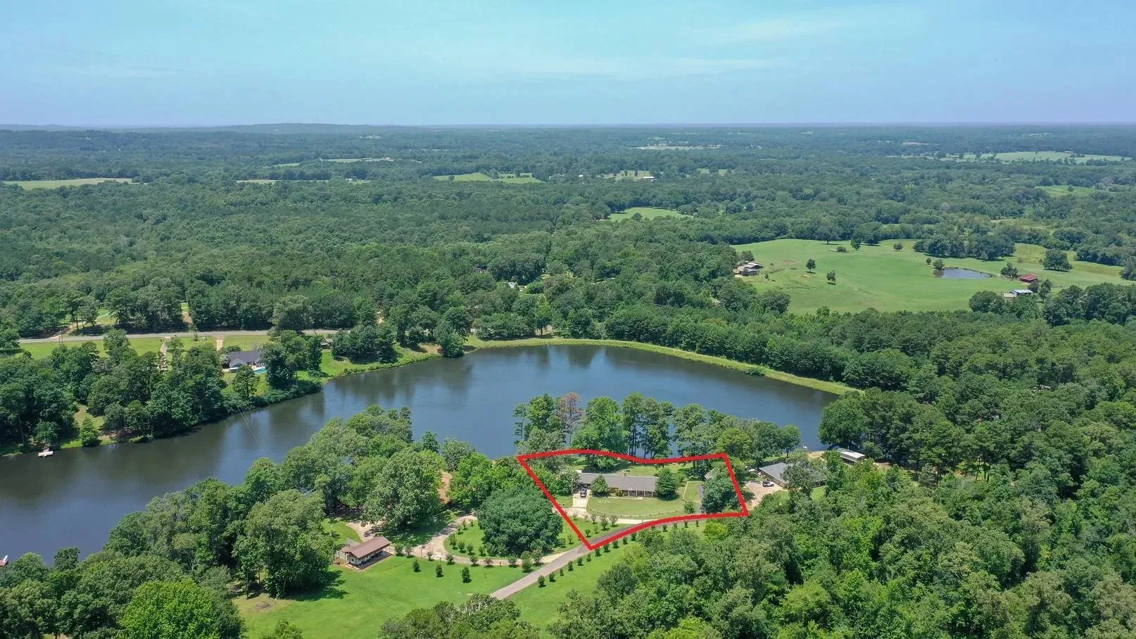 Single Family Residence For Sale in Cass County , 316 County Road 2750, Hughes Springs, Texas 75656, 3 Bedroom, 3 Bathroom, Garage spaces, 2,694 Sqft, built in 1976, mls#21326018, Real Estate Agent in Hughes Springs, Homes For Sale in Cass county, Homes For Sale in Hughes Springs, Realtor in Hughes Springs Texas, Real Estate Brokerage Independent Realty Texas, Luminita Cordes Realtor
