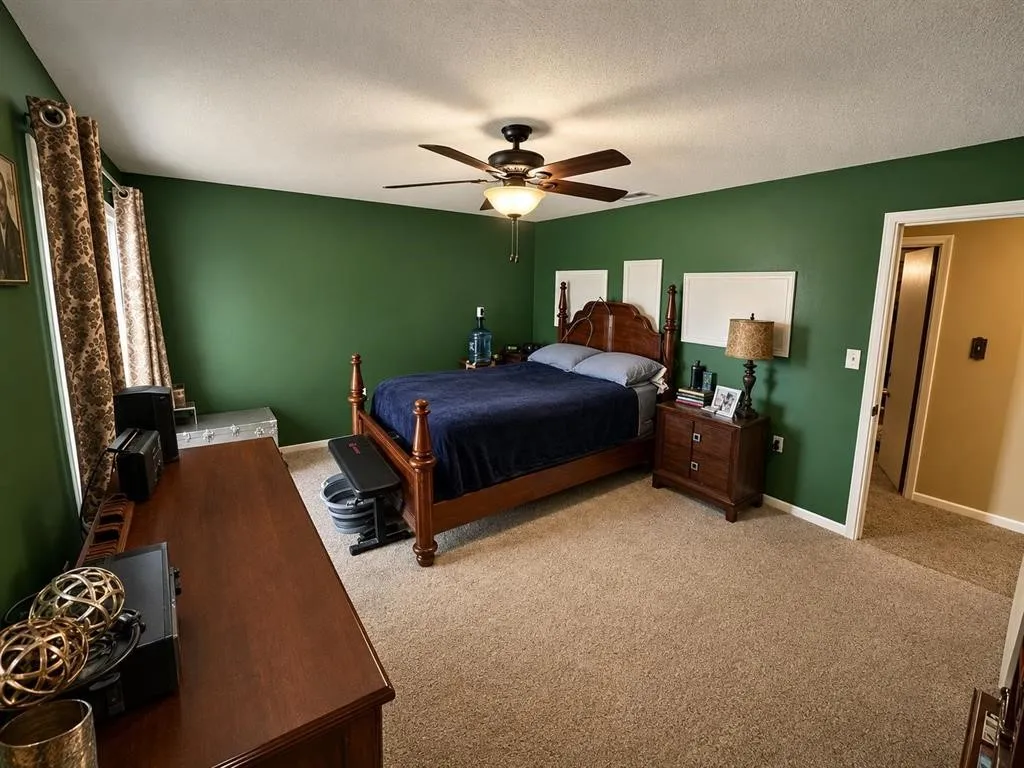 Single Family Residence For Sale in Cass County , 316 County Road 2750, Hughes Springs, Texas 75656, 3 Bedroom, 3 Bathroom, Garage spaces, 2,694 Sqft, built in 1976, mls#21326018, Real Estate Agent in Hughes Springs, Homes For Sale in Cass county, Homes For Sale in Hughes Springs, Realtor in Hughes Springs Texas, Real Estate Brokerage Independent Realty Texas, Luminita Cordes Realtor