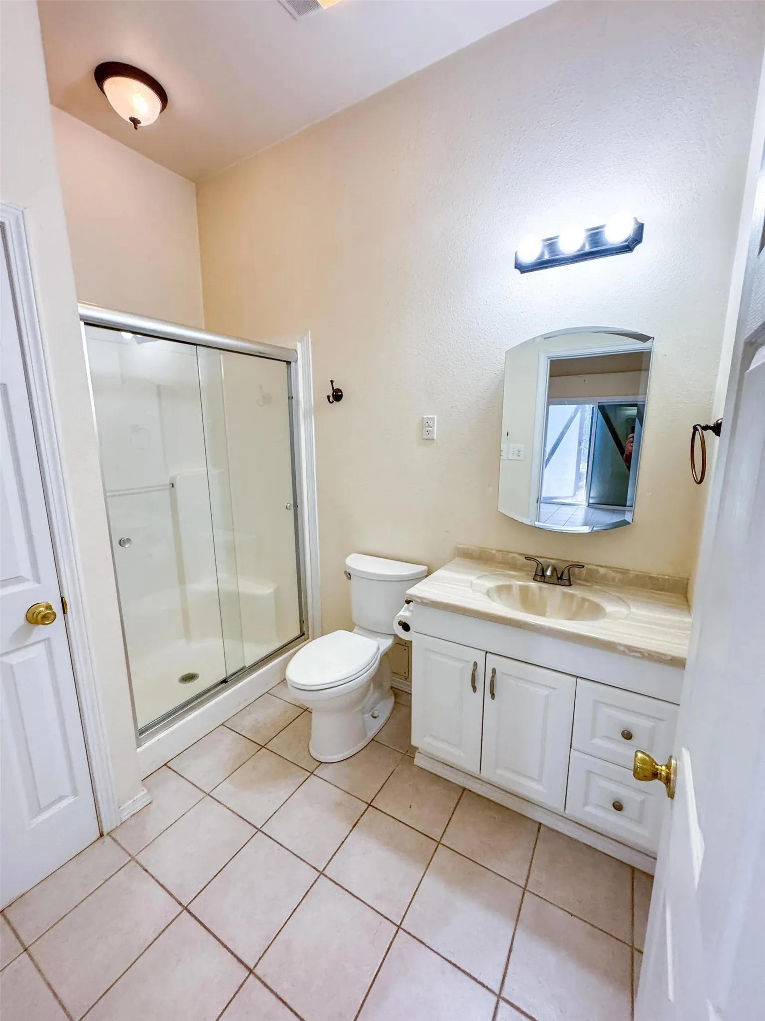 Single Family Residence For Sale in Cass County , 316 County Road 2750, Hughes Springs, Texas 75656, 3 Bedroom, 3 Bathroom, Garage spaces, 2,694 Sqft, built in 1976, mls#21326018, Real Estate Agent in Hughes Springs, Homes For Sale in Cass county, Homes For Sale in Hughes Springs, Realtor in Hughes Springs Texas, Real Estate Brokerage Independent Realty Texas, Luminita Cordes Realtor