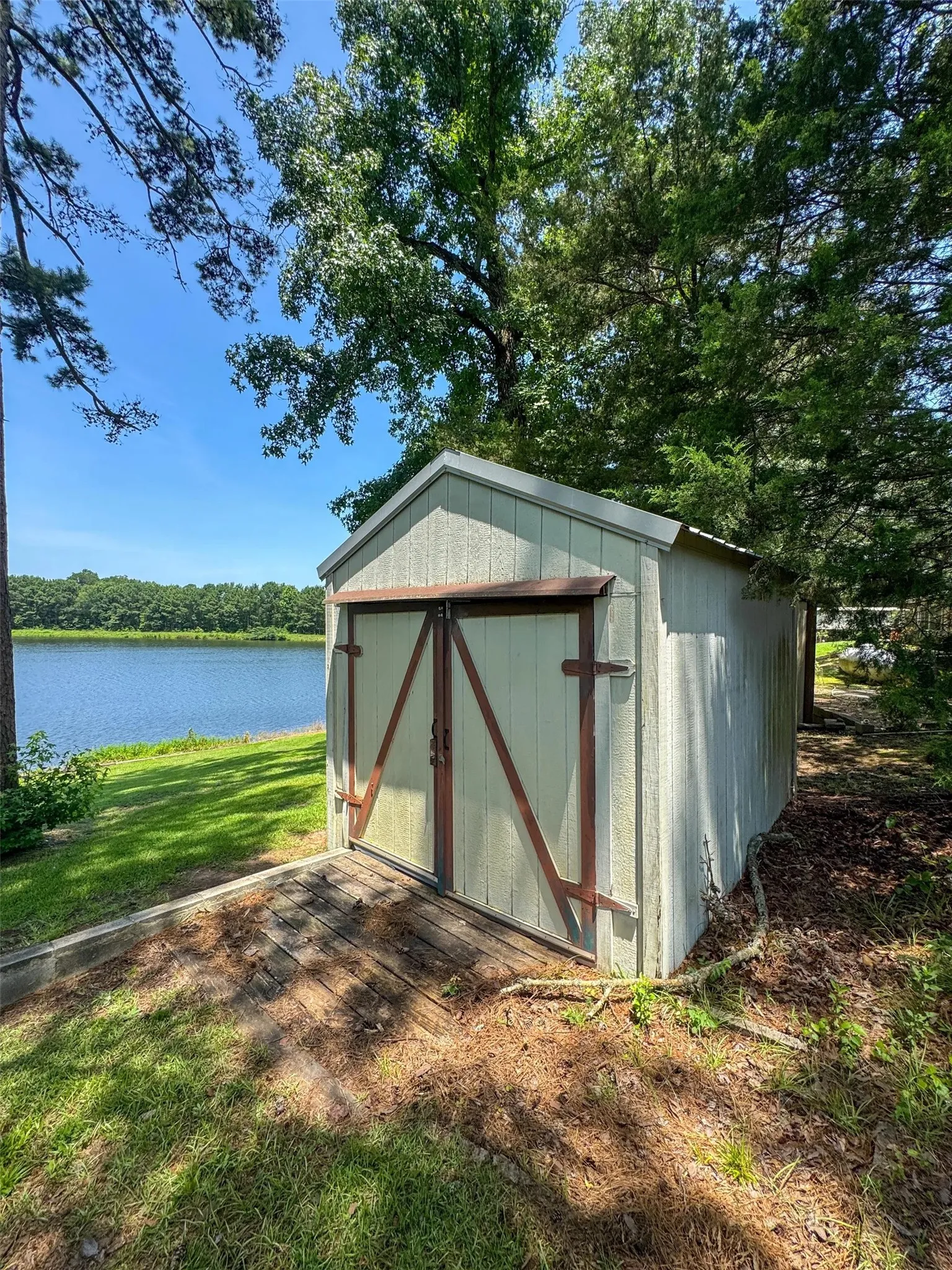 Single Family Residence For Sale in Cass County , 316 County Road 2750, Hughes Springs, Texas 75656, 3 Bedroom, 3 Bathroom, Garage spaces, 2,694 Sqft, built in 1976, mls#21326018, Real Estate Agent in Hughes Springs, Homes For Sale in Cass county, Homes For Sale in Hughes Springs, Realtor in Hughes Springs Texas, Real Estate Brokerage Independent Realty Texas, Luminita Cordes Realtor