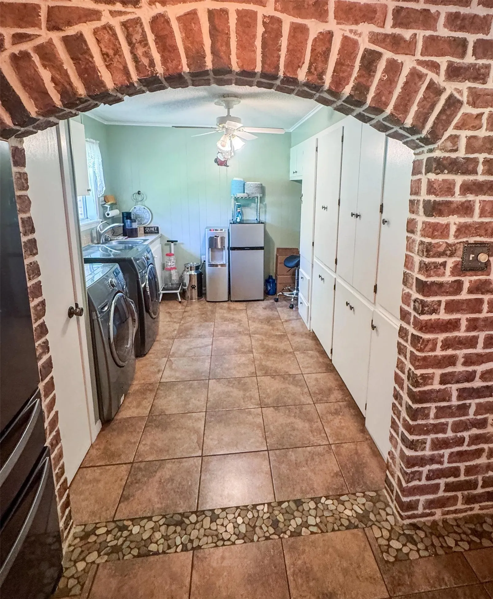 Single Family Residence For Sale in Cass County , 316 County Road 2750, Hughes Springs, Texas 75656, 3 Bedroom, 3 Bathroom, Garage spaces, 2,694 Sqft, built in 1976, mls#21326018, Real Estate Agent in Hughes Springs, Homes For Sale in Cass county, Homes For Sale in Hughes Springs, Realtor in Hughes Springs Texas, Real Estate Brokerage Independent Realty Texas, Luminita Cordes Realtor
