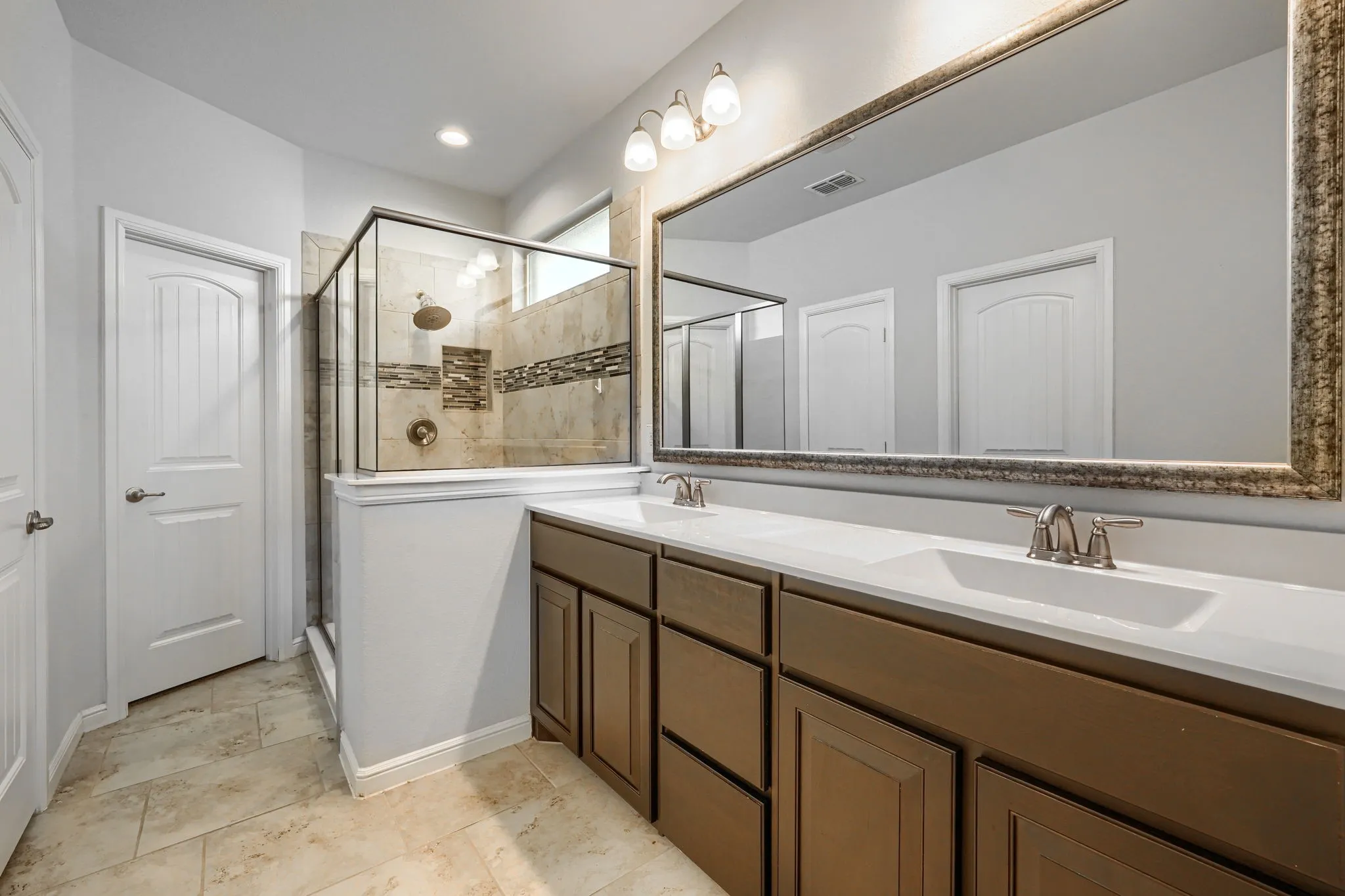 Single Family Residence For Rent in Denton County , 936 Meadows Drive, Argyle, Texas 76226, 4 Bedroom, 2 Bathroom, 2 Garage spaces, 2,033 Sqft, built in 2019, mls#21326001, Real Estate Agent in Argyle, Homes For Rent in Denton county, Homes For Rent in Argyle, Realtor in Argyle Texas, Real Estate Brokerage Independent Realty Texas, Luminita Cordes Realtor