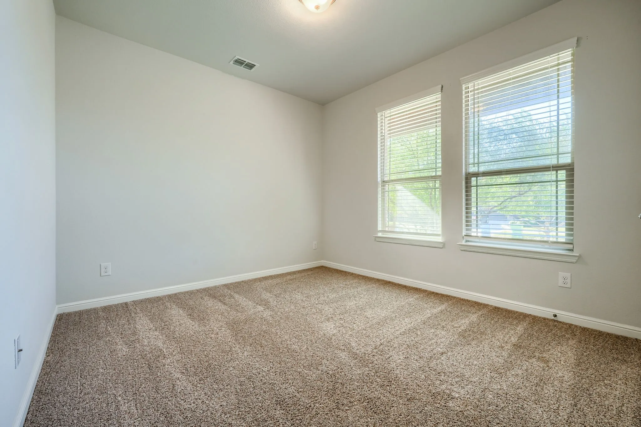 Single Family Residence For Rent in Denton County , 936 Meadows Drive, Argyle, Texas 76226, 4 Bedroom, 2 Bathroom, 2 Garage spaces, 2,033 Sqft, built in 2019, mls#21326001, Real Estate Agent in Argyle, Homes For Rent in Denton county, Homes For Rent in Argyle, Realtor in Argyle Texas, Real Estate Brokerage Independent Realty Texas, Luminita Cordes Realtor