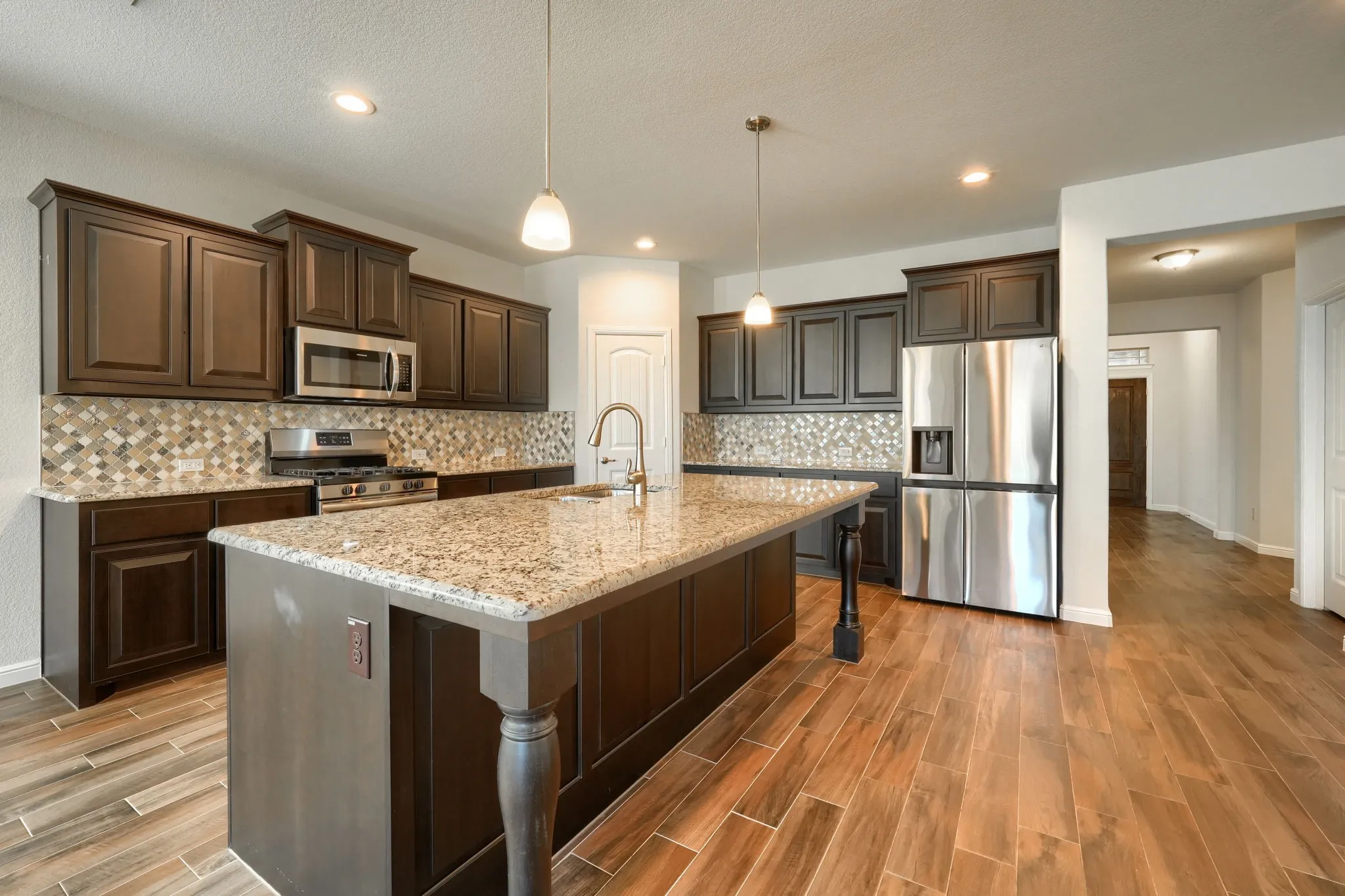 Single Family Residence For Rent in Denton County , 936 Meadows Drive, Argyle, Texas 76226, 4 Bedroom, 2 Bathroom, 2 Garage spaces, 2,033 Sqft, built in 2019, mls#21326001, Real Estate Agent in Argyle, Homes For Rent in Denton county, Homes For Rent in Argyle, Realtor in Argyle Texas, Real Estate Brokerage Independent Realty Texas, Luminita Cordes Realtor