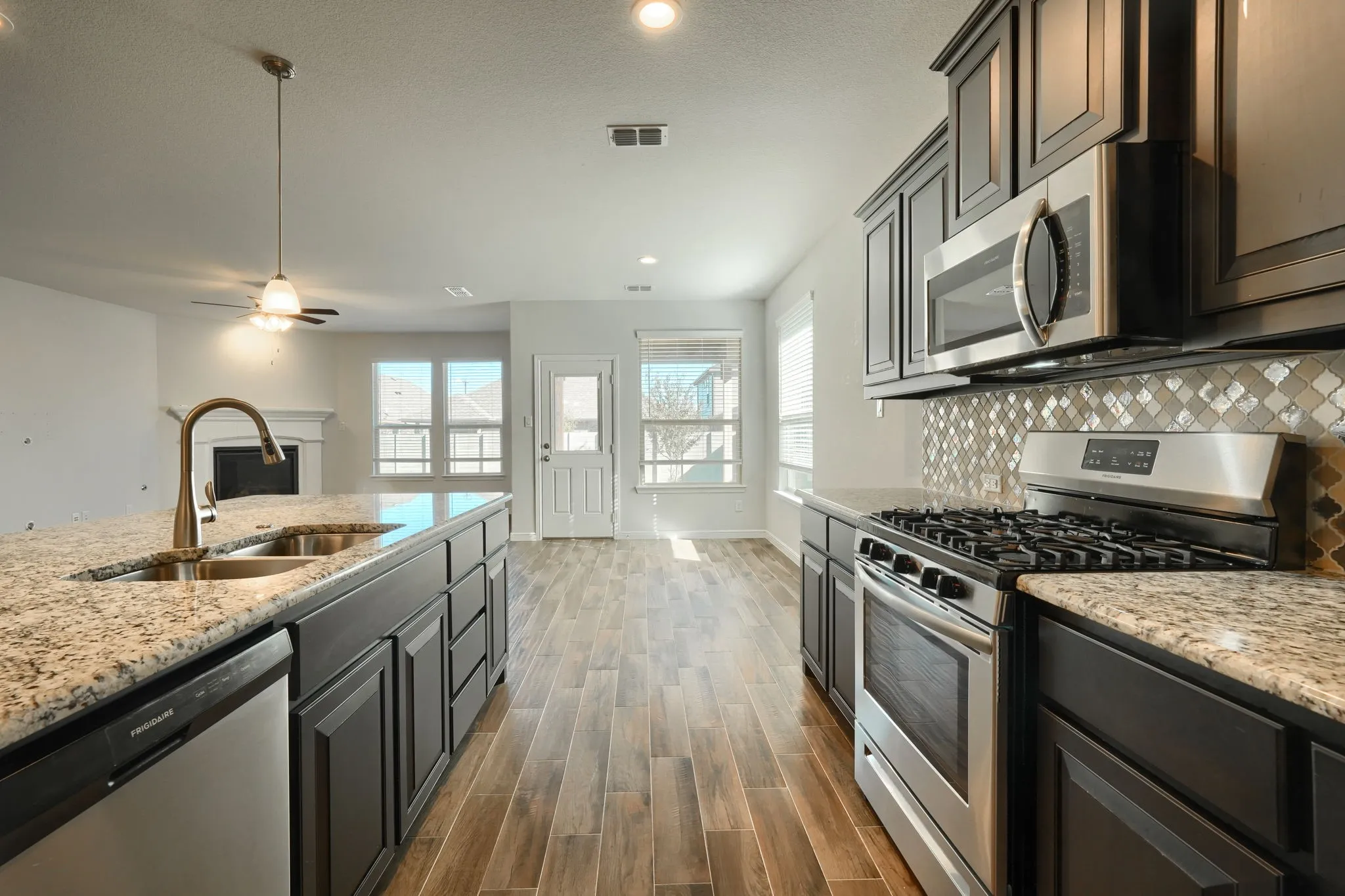 Single Family Residence For Rent in Denton County , 936 Meadows Drive, Argyle, Texas 76226, 4 Bedroom, 2 Bathroom, 2 Garage spaces, 2,033 Sqft, built in 2019, mls#21326001, Real Estate Agent in Argyle, Homes For Rent in Denton county, Homes For Rent in Argyle, Realtor in Argyle Texas, Real Estate Brokerage Independent Realty Texas, Luminita Cordes Realtor