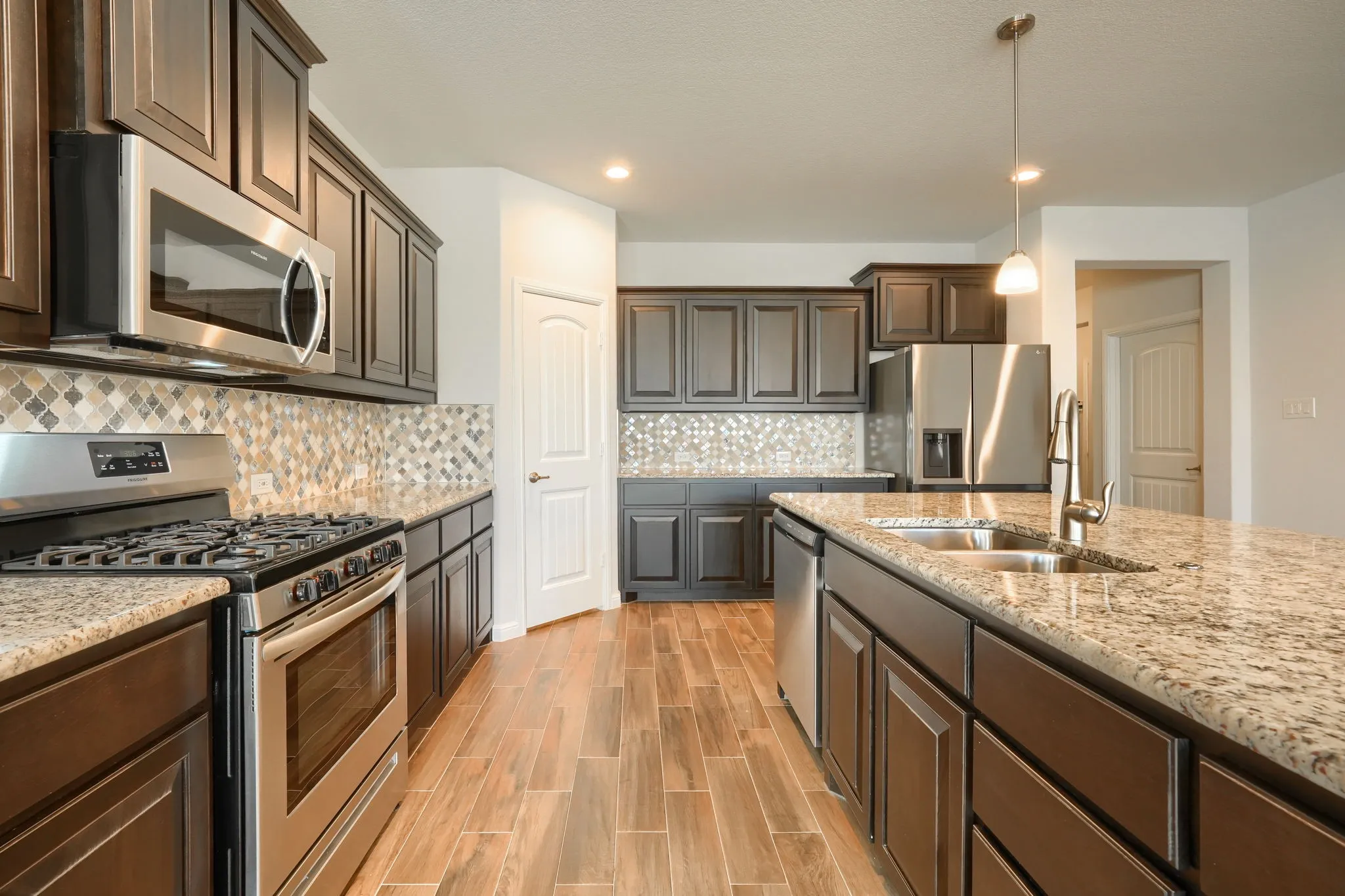 Single Family Residence For Rent in Denton County , 936 Meadows Drive, Argyle, Texas 76226, 4 Bedroom, 2 Bathroom, 2 Garage spaces, 2,033 Sqft, built in 2019, mls#21326001, Real Estate Agent in Argyle, Homes For Rent in Denton county, Homes For Rent in Argyle, Realtor in Argyle Texas, Real Estate Brokerage Independent Realty Texas, Luminita Cordes Realtor