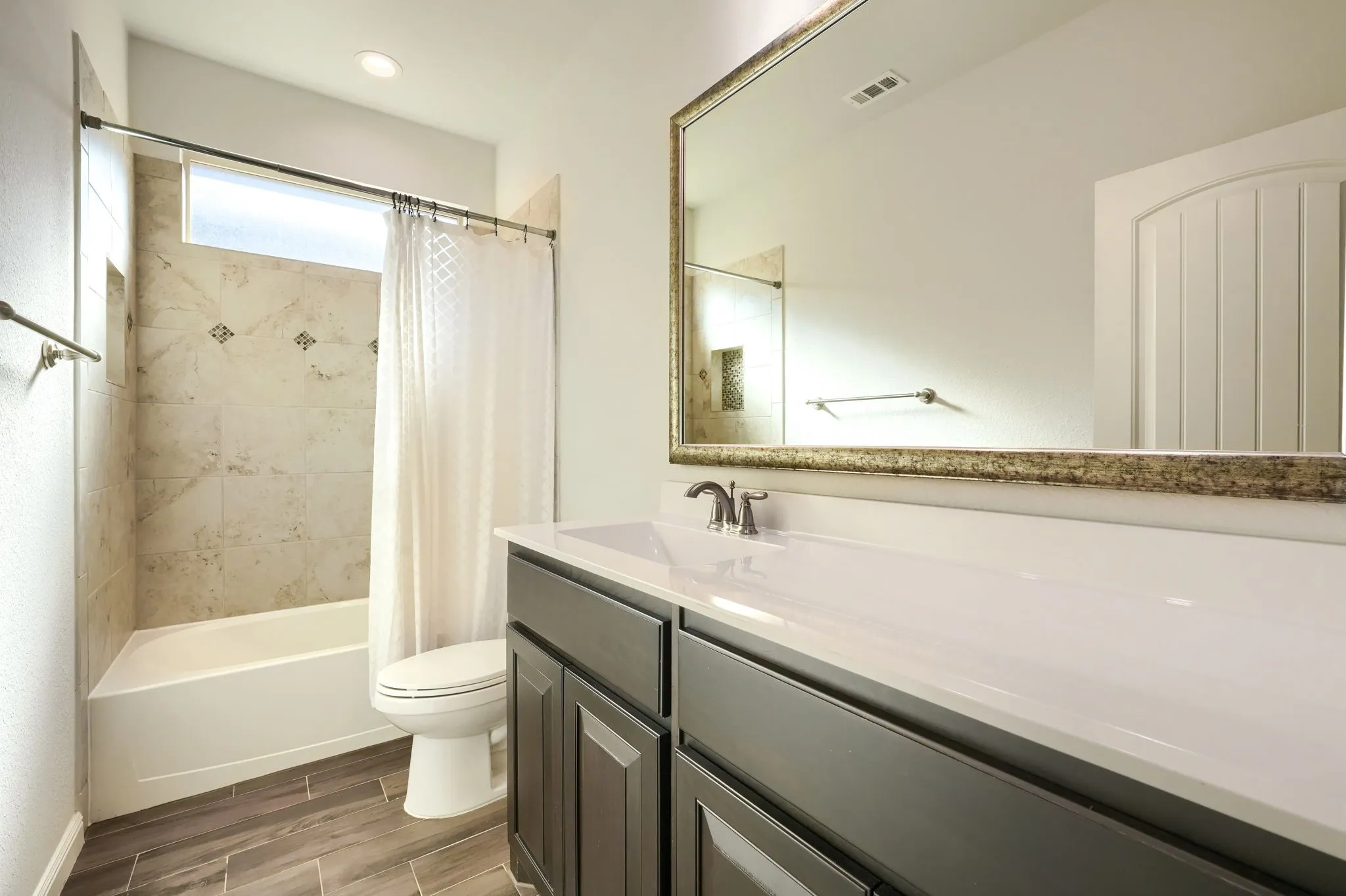 Single Family Residence For Rent in Denton County , 936 Meadows Drive, Argyle, Texas 76226, 4 Bedroom, 2 Bathroom, 2 Garage spaces, 2,033 Sqft, built in 2019, mls#21326001, Real Estate Agent in Argyle, Homes For Rent in Denton county, Homes For Rent in Argyle, Realtor in Argyle Texas, Real Estate Brokerage Independent Realty Texas, Luminita Cordes Realtor