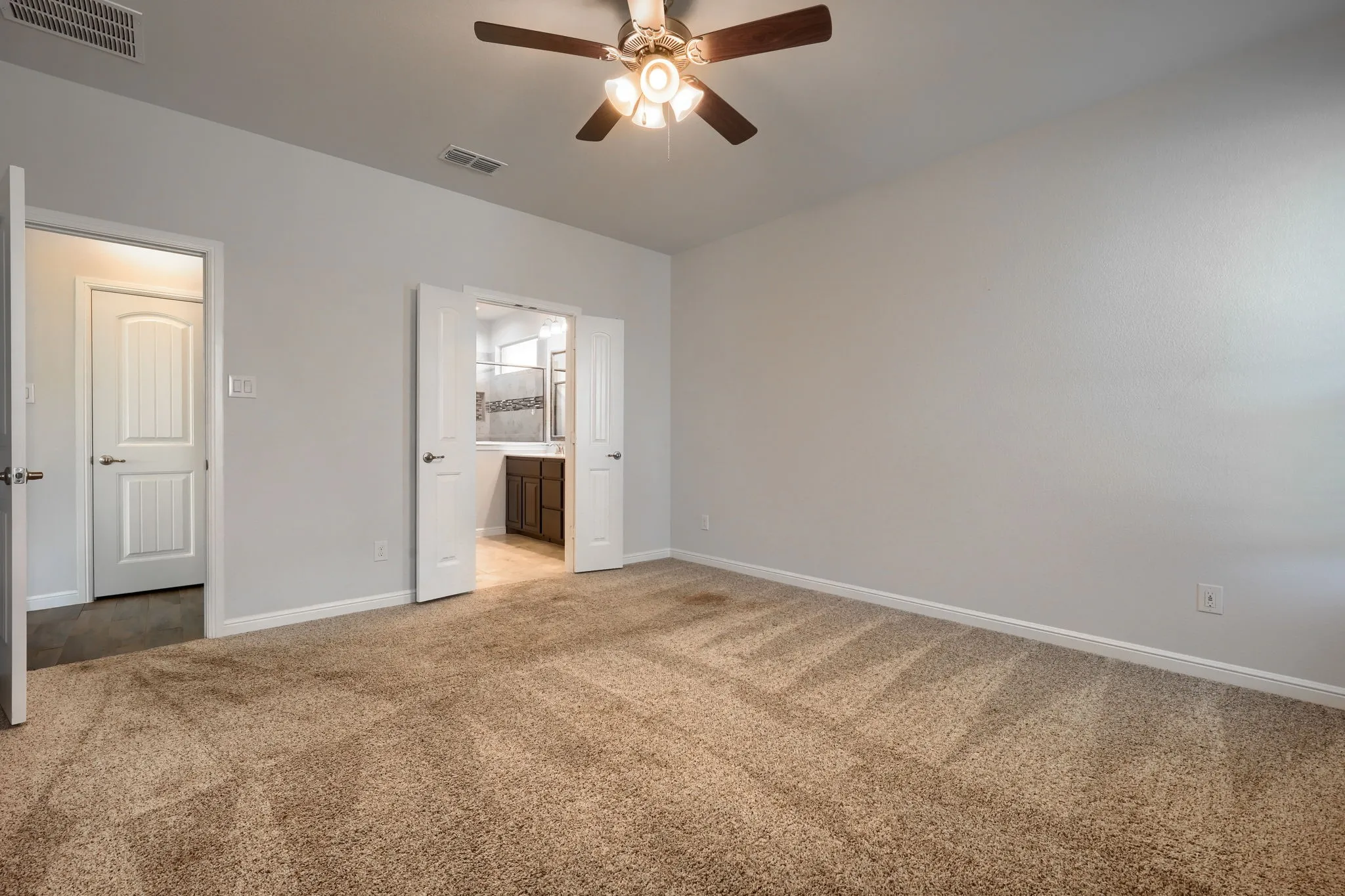 Single Family Residence For Rent in Denton County , 936 Meadows Drive, Argyle, Texas 76226, 4 Bedroom, 2 Bathroom, 2 Garage spaces, 2,033 Sqft, built in 2019, mls#21326001, Real Estate Agent in Argyle, Homes For Rent in Denton county, Homes For Rent in Argyle, Realtor in Argyle Texas, Real Estate Brokerage Independent Realty Texas, Luminita Cordes Realtor