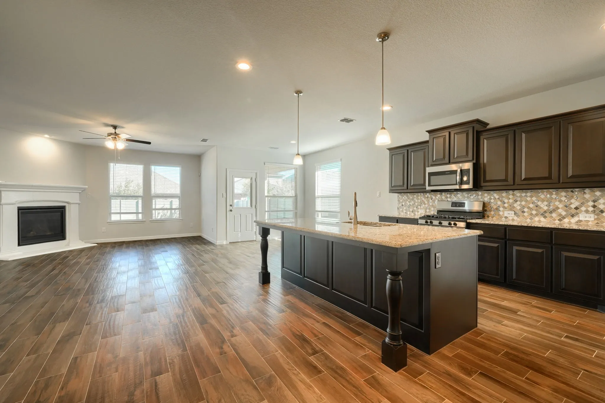 Single Family Residence For Rent in Denton County , 936 Meadows Drive, Argyle, Texas 76226, 4 Bedroom, 2 Bathroom, 2 Garage spaces, 2,033 Sqft, built in 2019, mls#21326001, Real Estate Agent in Argyle, Homes For Rent in Denton county, Homes For Rent in Argyle, Realtor in Argyle Texas, Real Estate Brokerage Independent Realty Texas, Luminita Cordes Realtor