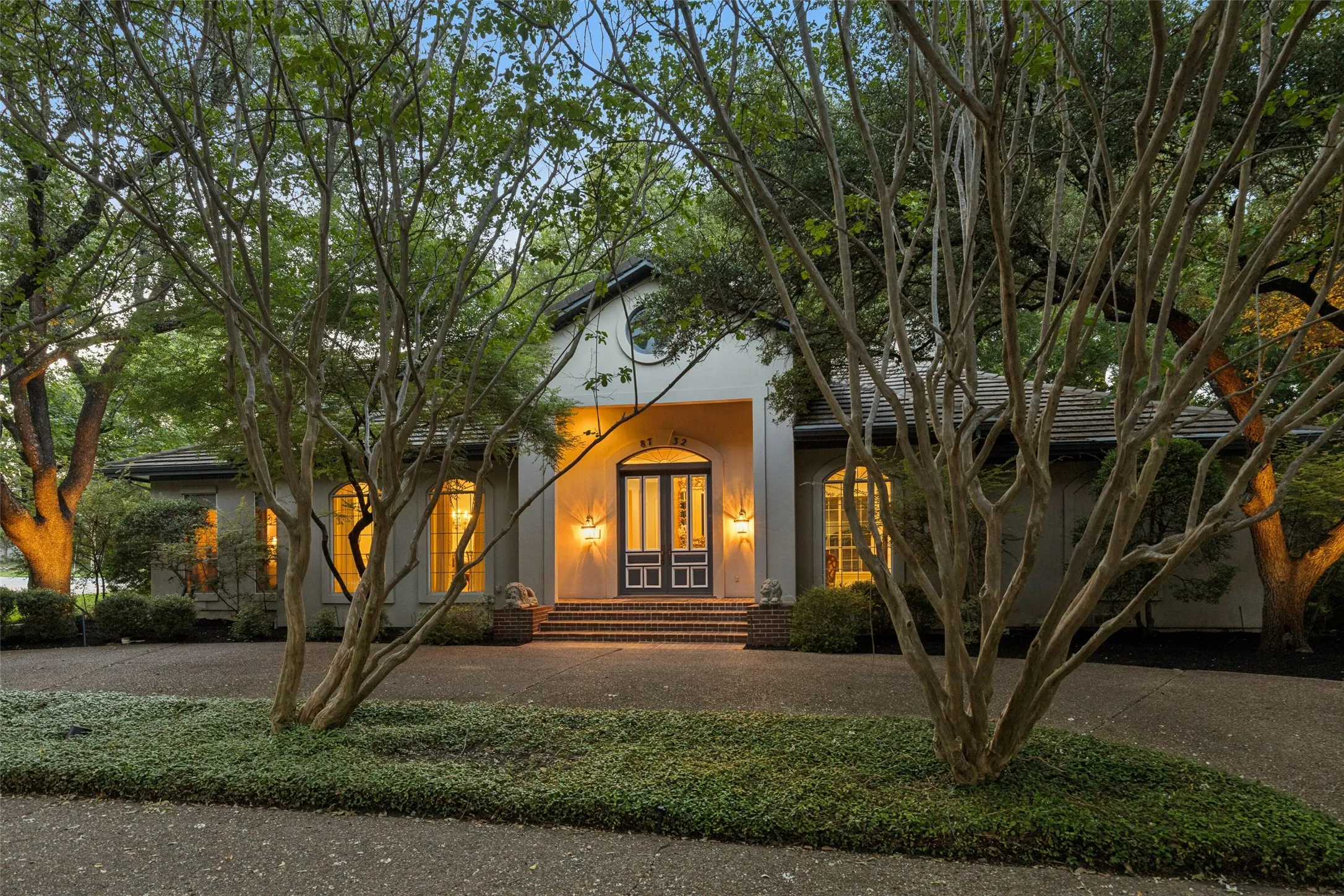 Single Family Residence For Sale in Dallas County , 8732 Arbor Park Court, Dallas, Texas 75243, 4 Bedroom, 4 Bathroom, 3 Garage spaces, 4,099 Sqft, built in 1984, mls#21320837, Real Estate Agent in Dallas, Homes For Sale in Dallas county, Homes For Sale in Dallas, Realtor in Dallas Texas, Real Estate Brokerage Independent Realty Texas, Luminita Cordes Realtor