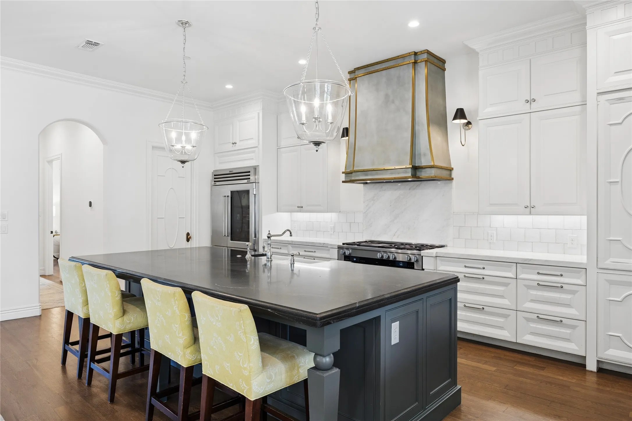 Single Family Residence For Sale in Tarrant County , 2021 Granada Trail, Westlake, Texas 76262, 4 Bedroom, 7 Bathroom, 4 Garage spaces, 7,101 Sqft, built in 2016, mls#21312000, Real Estate Agent in Westlake, Homes For Sale in Tarrant county, Homes For Sale in Westlake, Realtor in Westlake Texas, Real Estate Brokerage Independent Realty Texas, Luminita Cordes Realtor