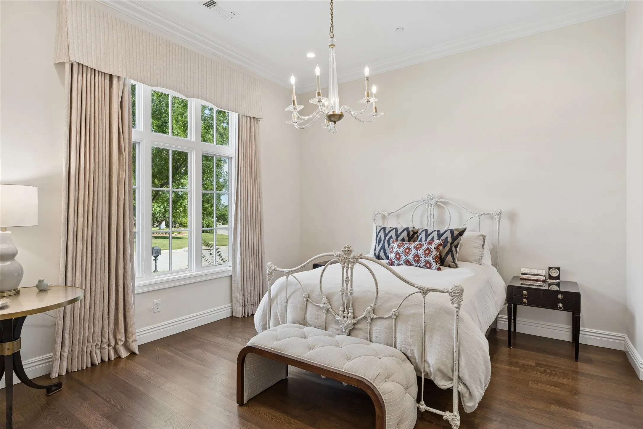 Single Family Residence For Sale in Tarrant County , 2021 Granada Trail, Westlake, Texas 76262, 4 Bedroom, 7 Bathroom, 4 Garage spaces, 7,101 Sqft, built in 2016, mls#21312000, Real Estate Agent in Westlake, Homes For Sale in Tarrant county, Homes For Sale in Westlake, Realtor in Westlake Texas, Real Estate Brokerage Independent Realty Texas, Luminita Cordes Realtor