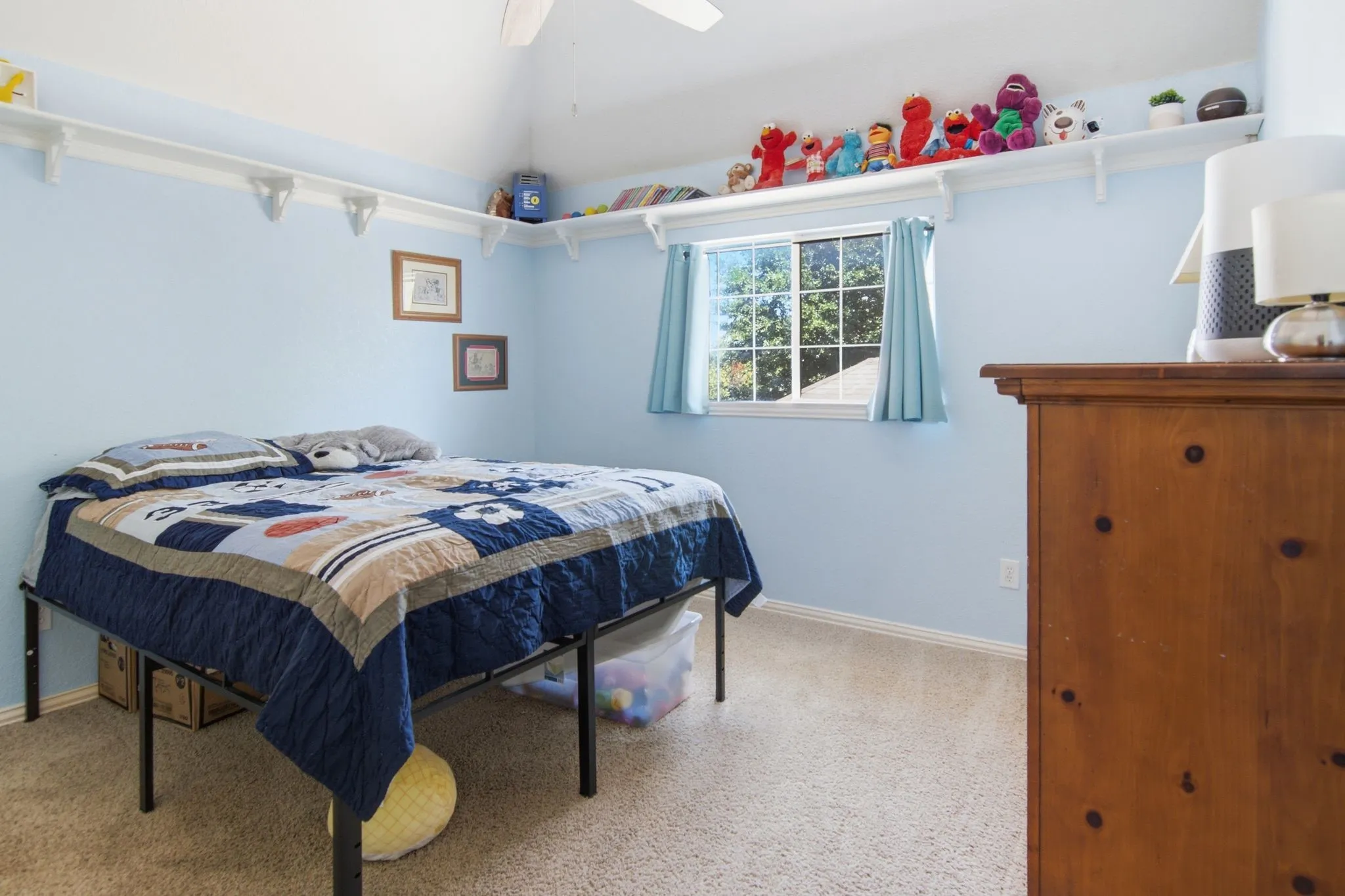 Secondary bedroom