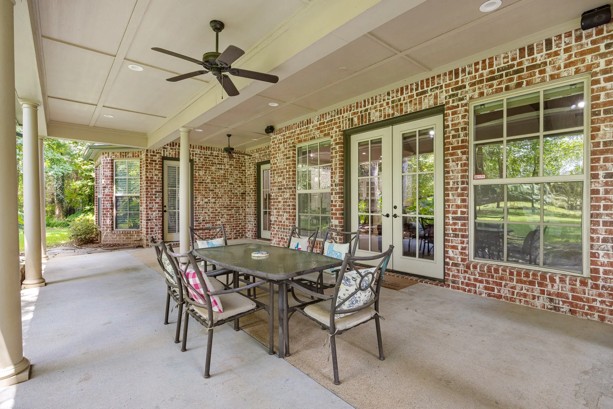 Single Family Residence For Sale in Smith County , 1915 Stonegate Valley Drive, Tyler, Texas 75703, 4 Bedroom, 4 Bathroom, 3 Garage spaces, 3,050 Sqft, built in 2004, mls#21296194, Real Estate Agent in Tyler, Homes For Sale in Smith county, Homes For Sale in Tyler, Realtor in Tyler Texas, Real Estate Brokerage Independent Realty Texas, Luminita Cordes Realtor