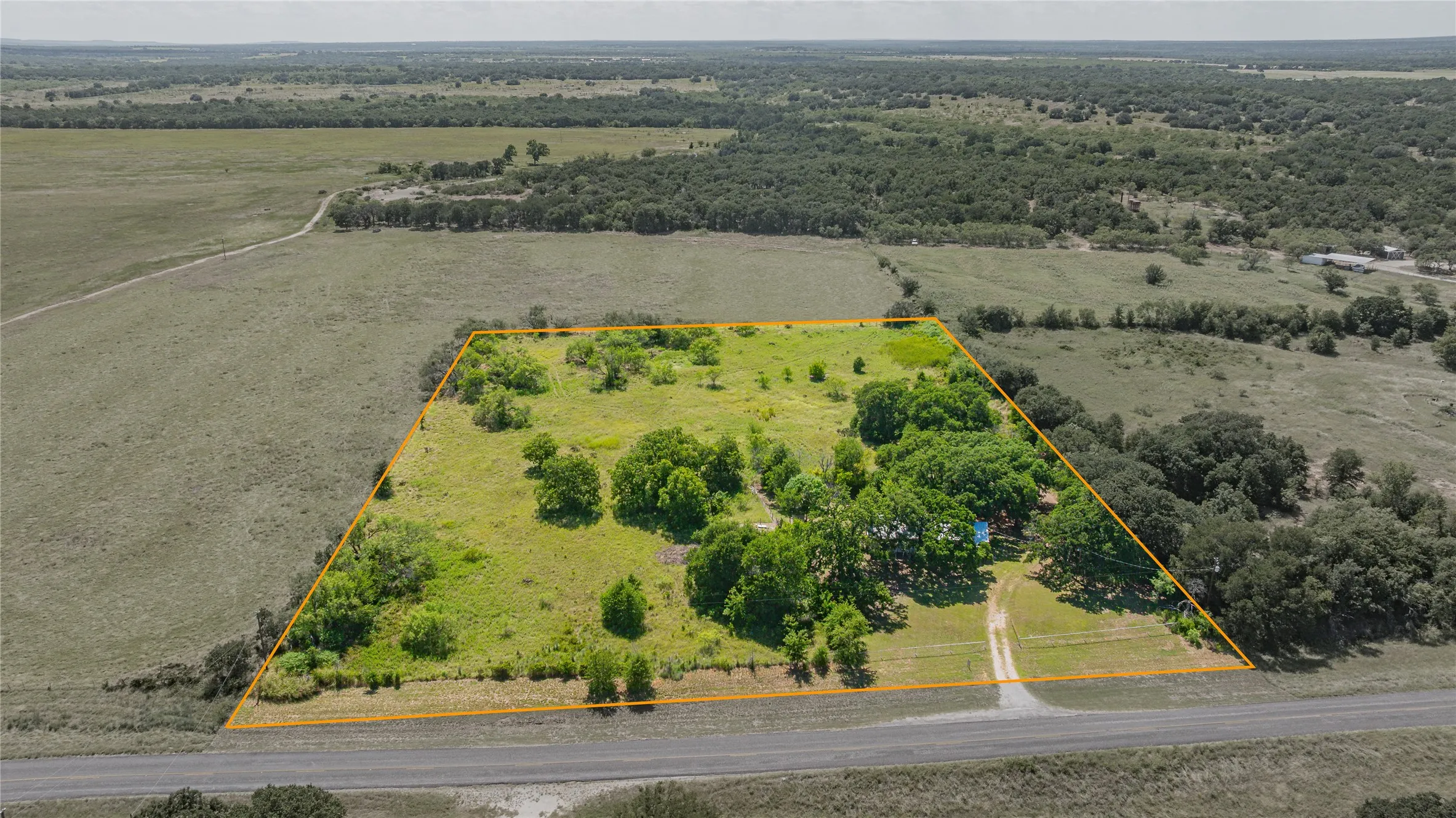 Single Family Residence For Sale in Comanche County , 1700 Fm 679, Gorman, Texas 76454, 4 Bedroom, 1 Bathroom, Garage spaces, 1,518 Sqft, built in 1965, mls#21325206, Real Estate Agent in Gorman, Homes For Sale in Comanche county, Homes For Sale in Gorman, Realtor in Gorman Texas, Real Estate Brokerage Independent Realty Texas, Luminita Cordes Realtor