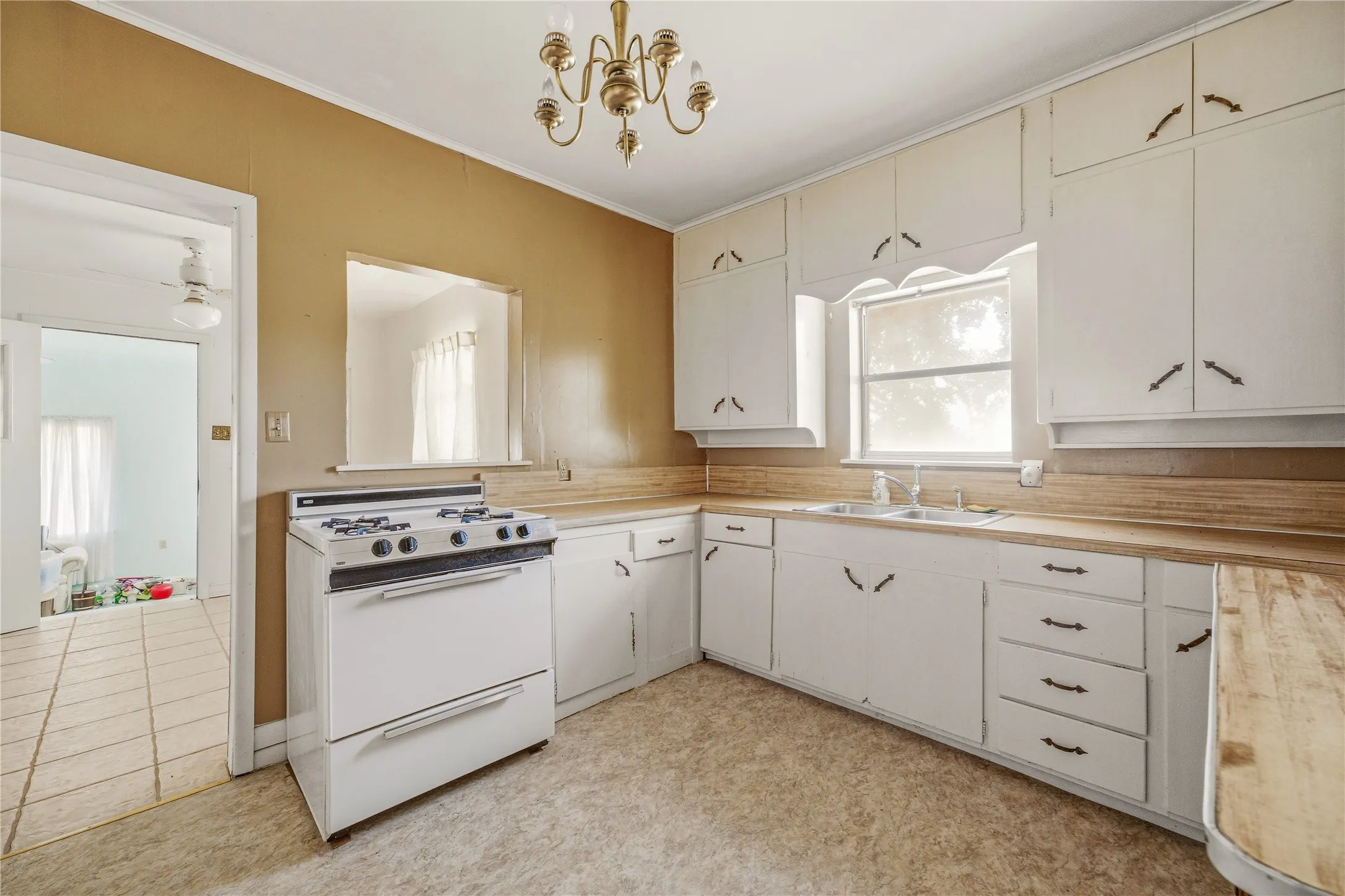 Single Family Residence For Sale in Comanche County , 1700 Fm 679, Gorman, Texas 76454, 4 Bedroom, 1 Bathroom, Garage spaces, 1,518 Sqft, built in 1965, mls#21325206, Real Estate Agent in Gorman, Homes For Sale in Comanche county, Homes For Sale in Gorman, Realtor in Gorman Texas, Real Estate Brokerage Independent Realty Texas, Luminita Cordes Realtor