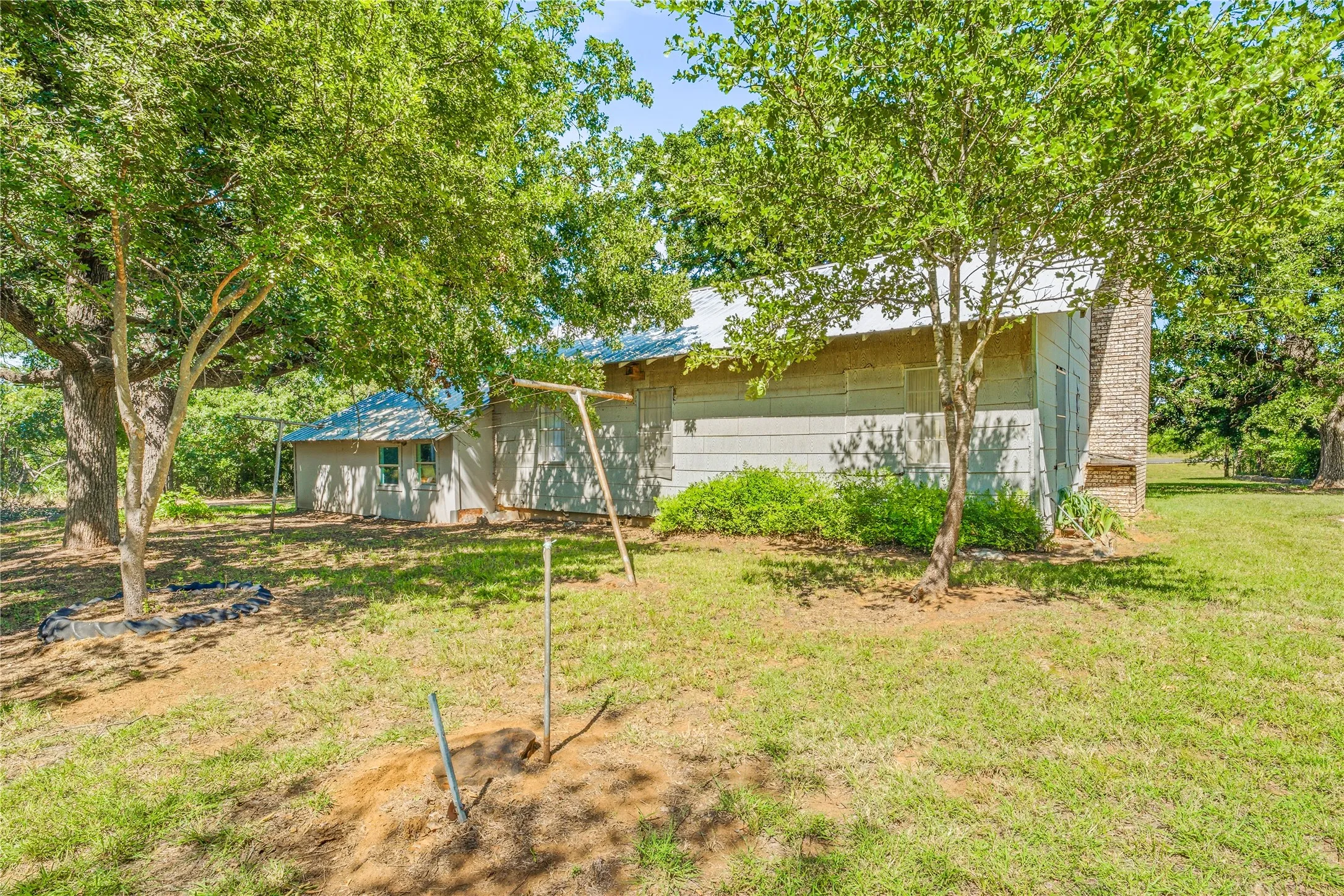 Single Family Residence For Sale in Comanche County , 1700 Fm 679, Gorman, Texas 76454, 4 Bedroom, 1 Bathroom, Garage spaces, 1,518 Sqft, built in 1965, mls#21325206, Real Estate Agent in Gorman, Homes For Sale in Comanche county, Homes For Sale in Gorman, Realtor in Gorman Texas, Real Estate Brokerage Independent Realty Texas, Luminita Cordes Realtor