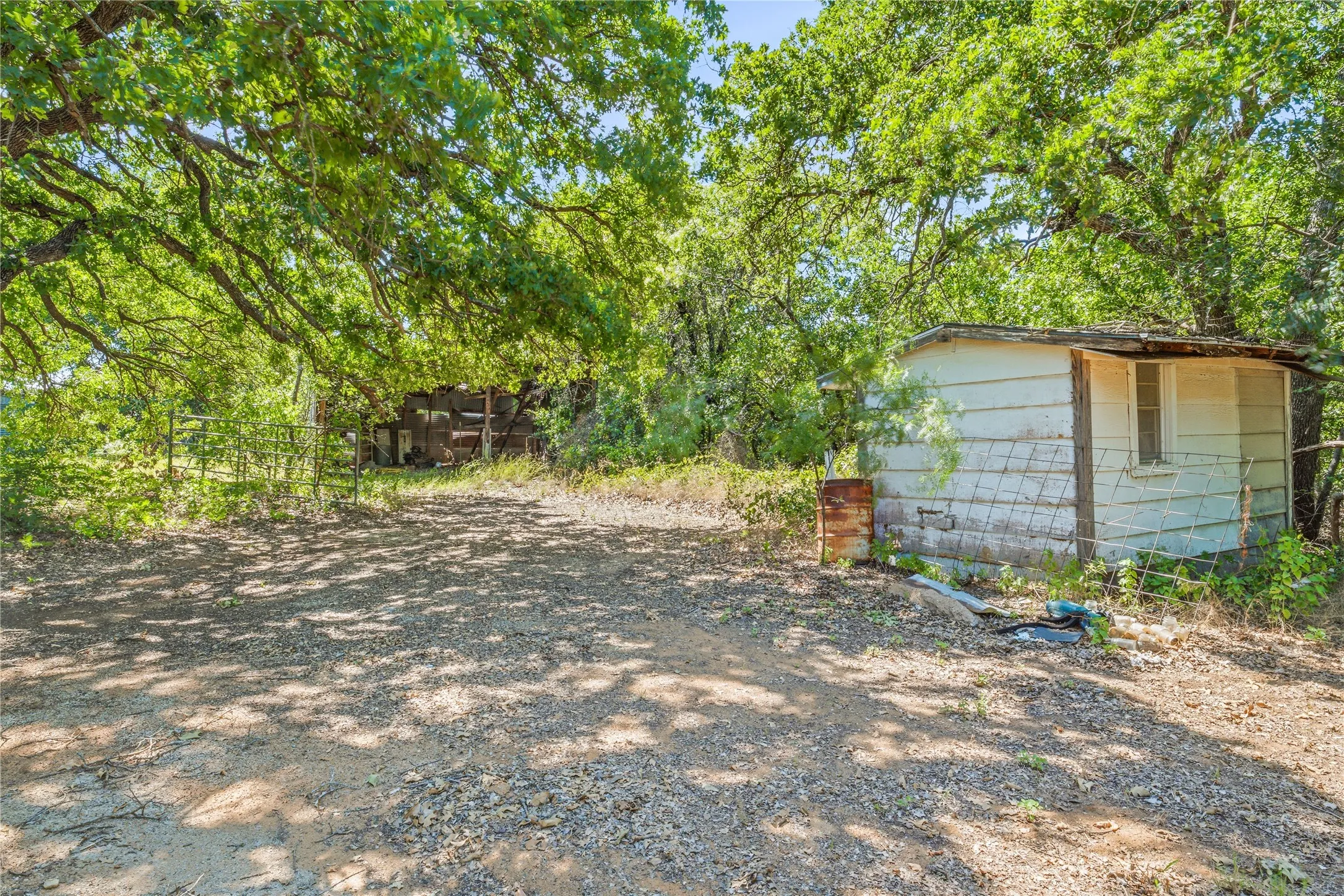 Single Family Residence For Sale in Comanche County , 1700 Fm 679, Gorman, Texas 76454, 4 Bedroom, 1 Bathroom, Garage spaces, 1,518 Sqft, built in 1965, mls#21325206, Real Estate Agent in Gorman, Homes For Sale in Comanche county, Homes For Sale in Gorman, Realtor in Gorman Texas, Real Estate Brokerage Independent Realty Texas, Luminita Cordes Realtor