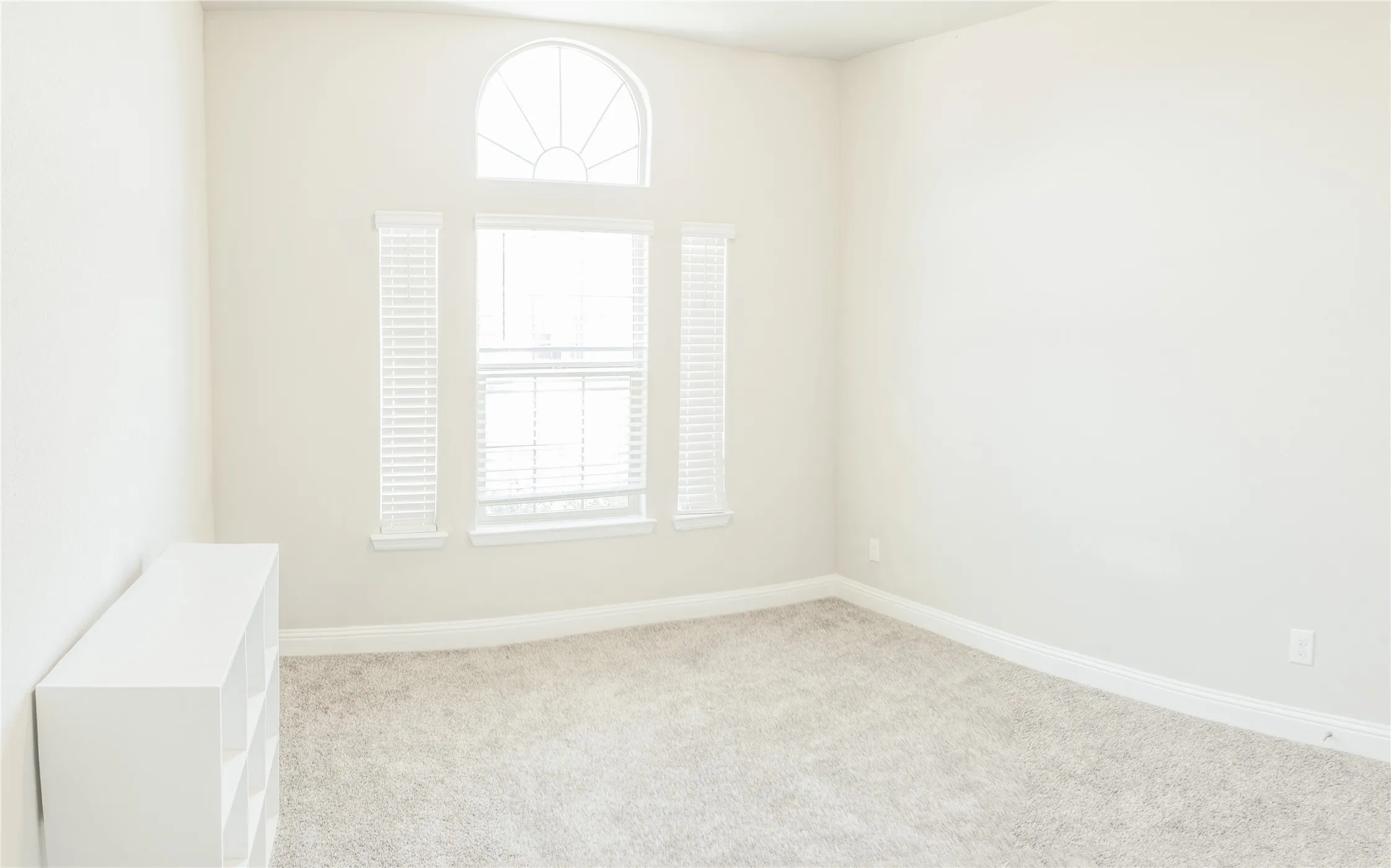 Single Family Residence For Sale in Ellis County , 3608 Rolling Meadows Drive, Grand Prairie, Texas 76065, 4 Bedroom, 2 Bathroom, 2 Garage spaces, 1,890 Sqft, built in 2021, mls#21322801, Real Estate Agent in Grand Prairie, Homes For Sale in Ellis county, Homes For Sale in Grand Prairie, Realtor in Grand Prairie Texas, Real Estate Brokerage Independent Realty Texas, Luminita Cordes Realtor