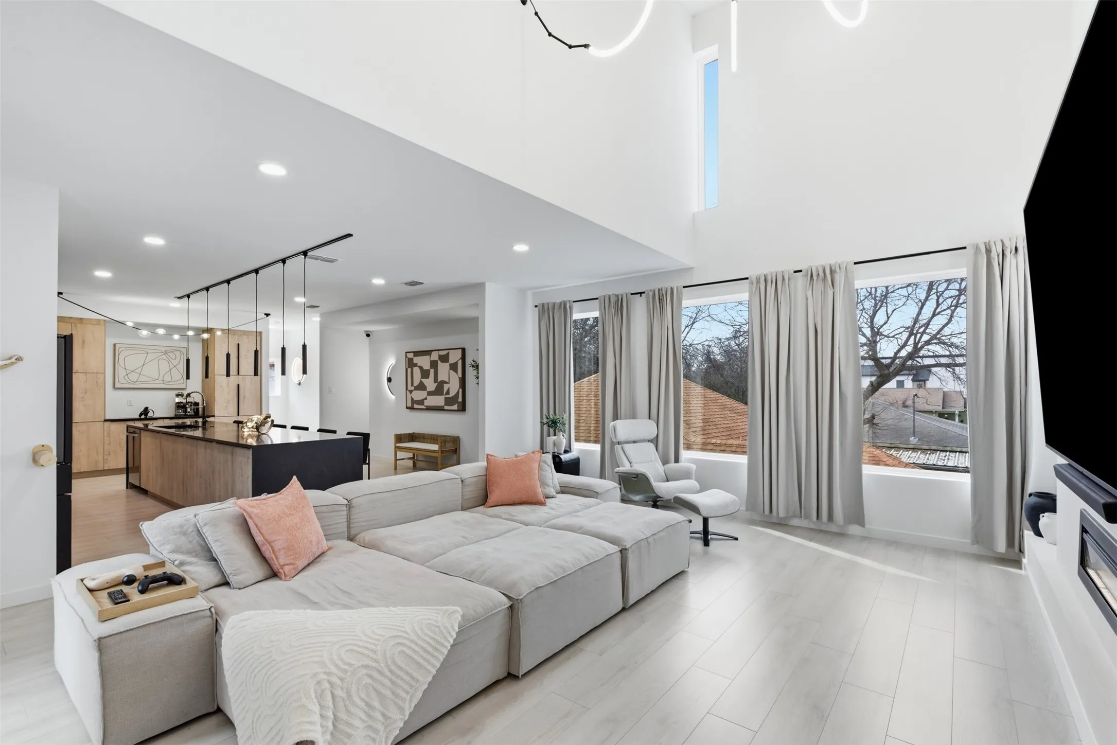 Single Family Residence For Sale in Dallas County , 1810 Kraft Street, Dallas, Texas 75212, 4 Bedroom, 3 Bathroom, 2 Garage spaces, 2,995 Sqft, built in 2024, mls#21326060, Real Estate Agent in Dallas, Homes For Sale in Dallas county, Homes For Sale in Dallas, Realtor in Dallas Texas, Real Estate Brokerage Independent Realty Texas, Luminita Cordes Realtor