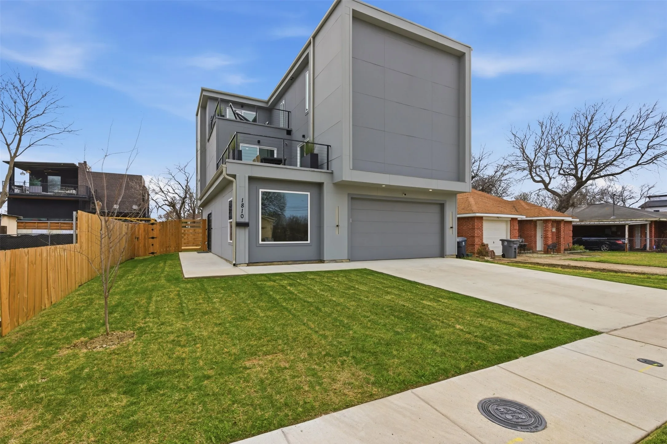 Single Family Residence For Sale in Dallas County , 1810 Kraft Street, Dallas, Texas 75212, 4 Bedroom, 3 Bathroom, 2 Garage spaces, 2,995 Sqft, built in 2024, mls#21326060, Real Estate Agent in Dallas, Homes For Sale in Dallas county, Homes For Sale in Dallas, Realtor in Dallas Texas, Real Estate Brokerage Independent Realty Texas, Luminita Cordes Realtor