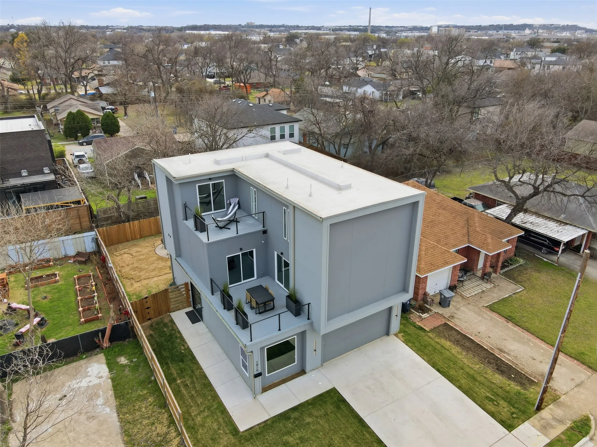 Single Family Residence For Sale in Dallas County , 1810 Kraft Street, Dallas, Texas 75212, 4 Bedroom, 3 Bathroom, 2 Garage spaces, 2,995 Sqft, built in 2024, mls#21326060, Real Estate Agent in Dallas, Homes For Sale in Dallas county, Homes For Sale in Dallas, Realtor in Dallas Texas, Real Estate Brokerage Independent Realty Texas, Luminita Cordes Realtor
