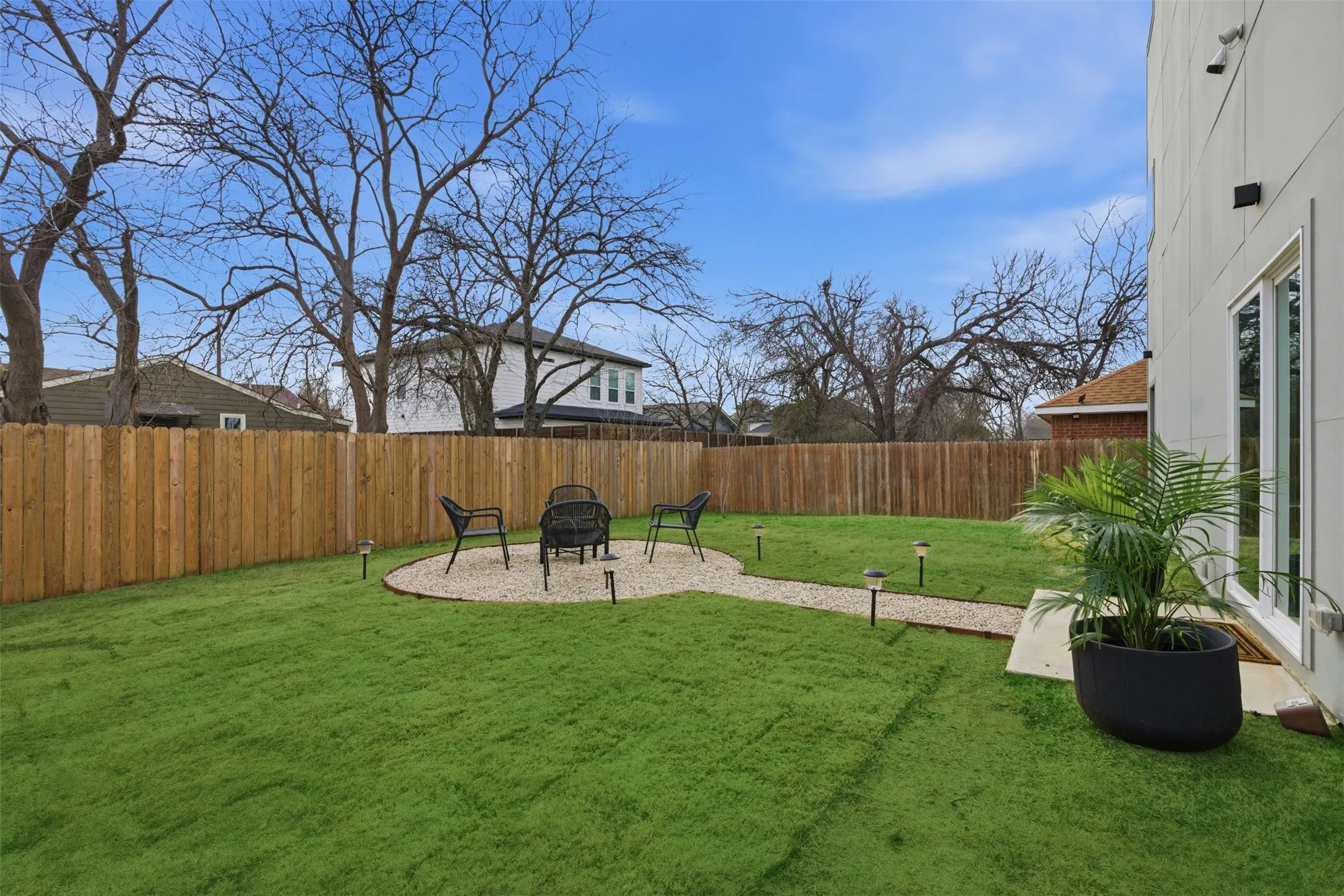Single Family Residence For Sale in Dallas County , 1810 Kraft Street, Dallas, Texas 75212, 4 Bedroom, 3 Bathroom, 2 Garage spaces, 2,995 Sqft, built in 2024, mls#21326060, Real Estate Agent in Dallas, Homes For Sale in Dallas county, Homes For Sale in Dallas, Realtor in Dallas Texas, Real Estate Brokerage Independent Realty Texas, Luminita Cordes Realtor