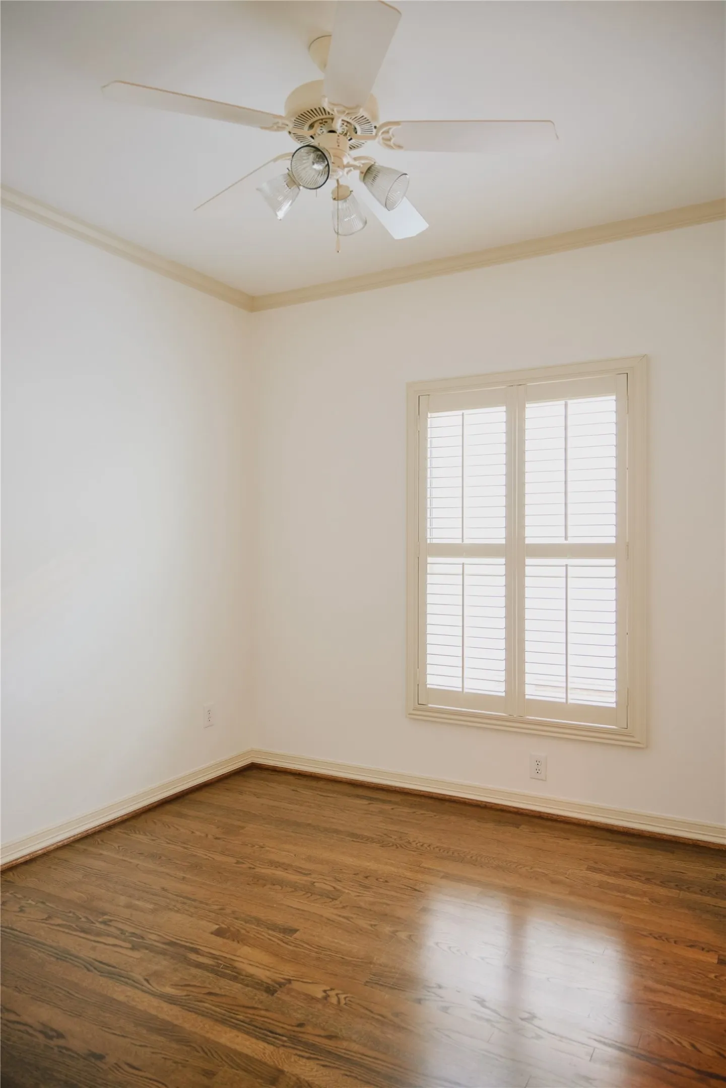 Single Family Residence For Sale in Dallas County , 3448 Shenandoah Street, University Park, Texas 75205, 4 Bedroom, 5 Bathroom, 2 Garage spaces, 3,544 Sqft, built in 2005, mls#21323238, Real Estate Agent in University Park, Homes For Sale in Dallas county, Homes For Sale in University Park, Realtor in University Park Texas, Real Estate Brokerage Independent Realty Texas, Luminita Cordes Realtor