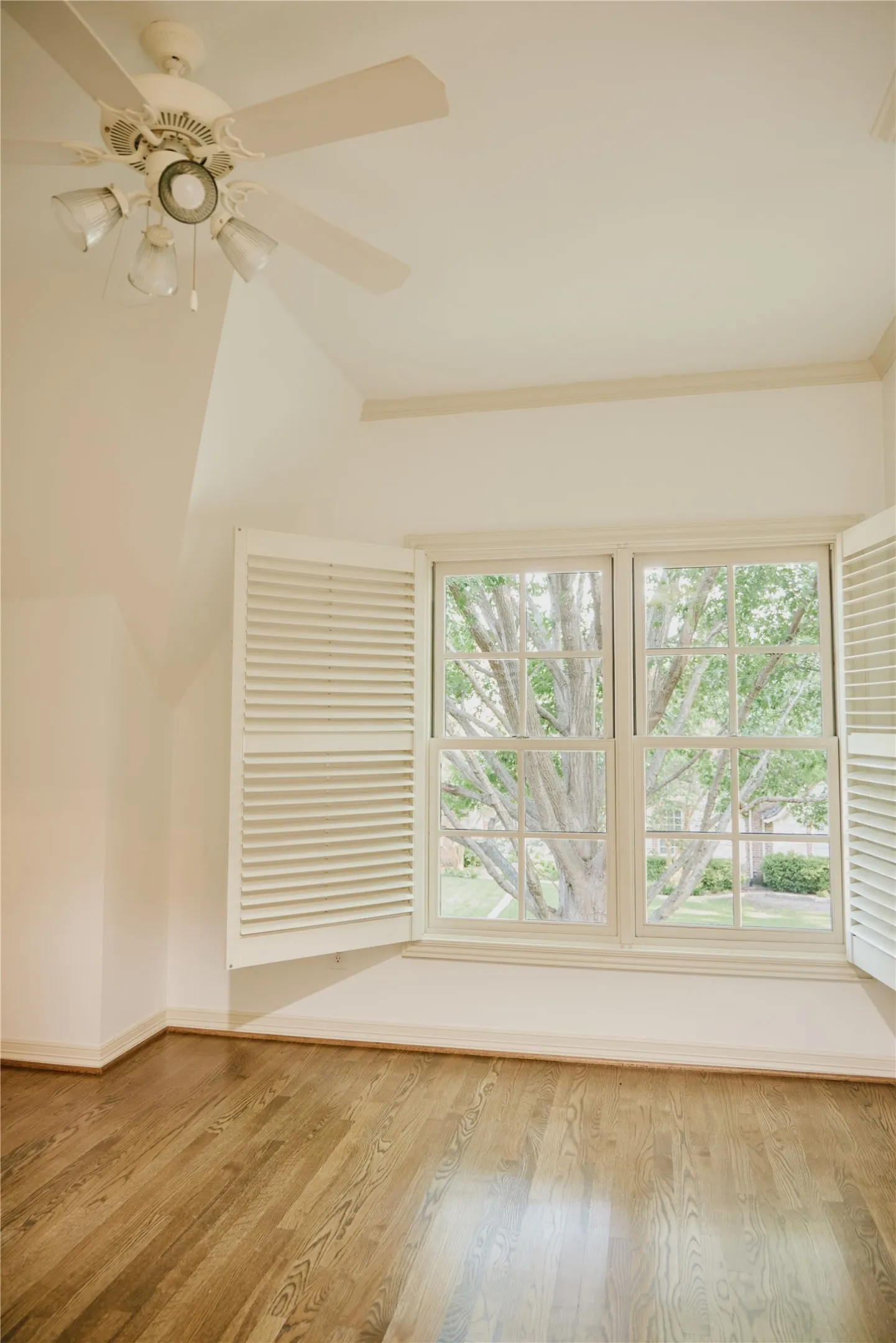 Single Family Residence For Sale in Dallas County , 3448 Shenandoah Street, University Park, Texas 75205, 4 Bedroom, 5 Bathroom, 2 Garage spaces, 3,544 Sqft, built in 2005, mls#21323238, Real Estate Agent in University Park, Homes For Sale in Dallas county, Homes For Sale in University Park, Realtor in University Park Texas, Real Estate Brokerage Independent Realty Texas, Luminita Cordes Realtor