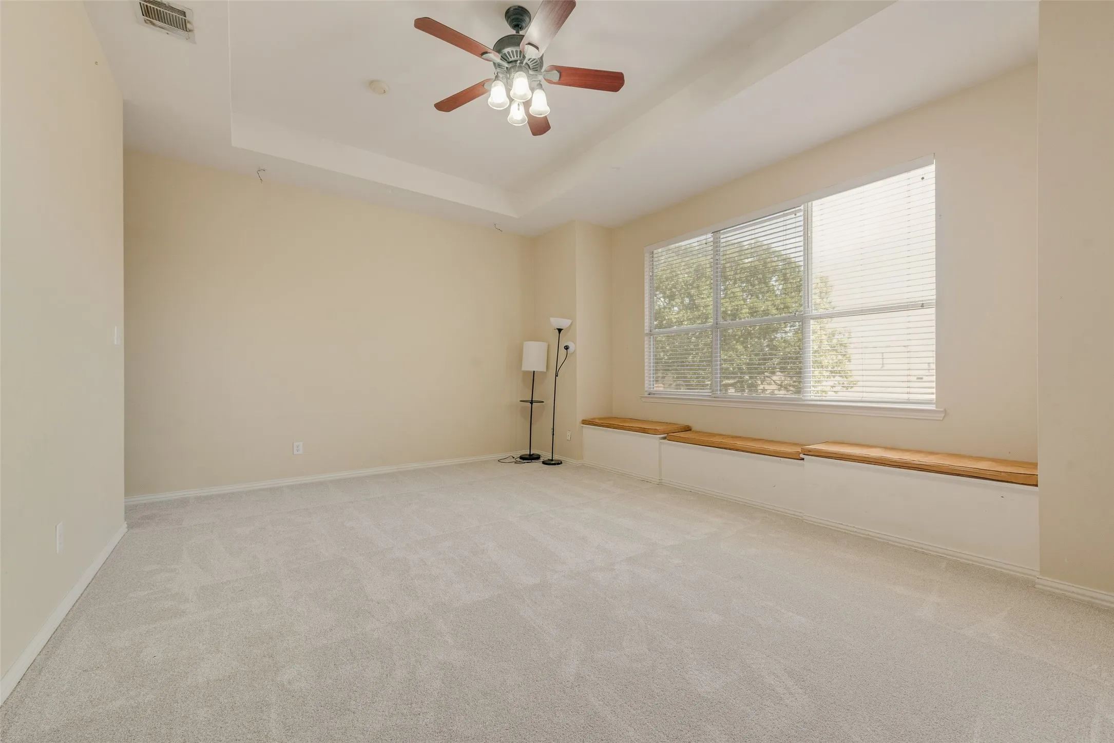 Single Family Residence For Sale in Collin County , 3816 Pilot Drive, Plano, Texas 75025, 5 Bedroom, 5 Bathroom, 3 Garage spaces, 3,672 Sqft, built in 1998, mls#21321932, Real Estate Agent in Plano, Homes For Sale in Collin county, Homes For Sale in Plano, Realtor in Plano Texas, Real Estate Brokerage Independent Realty Texas, Luminita Cordes Realtor