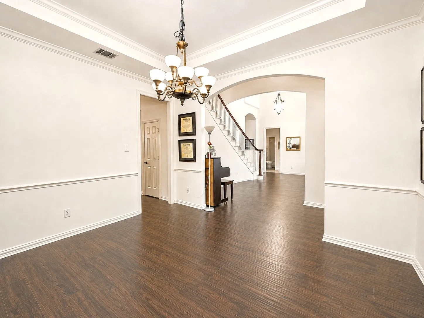 Single Family Residence For Sale in Collin County , 3816 Pilot Drive, Plano, Texas 75025, 5 Bedroom, 5 Bathroom, 3 Garage spaces, 3,672 Sqft, built in 1998, mls#21321932, Real Estate Agent in Plano, Homes For Sale in Collin county, Homes For Sale in Plano, Realtor in Plano Texas, Real Estate Brokerage Independent Realty Texas, Luminita Cordes Realtor