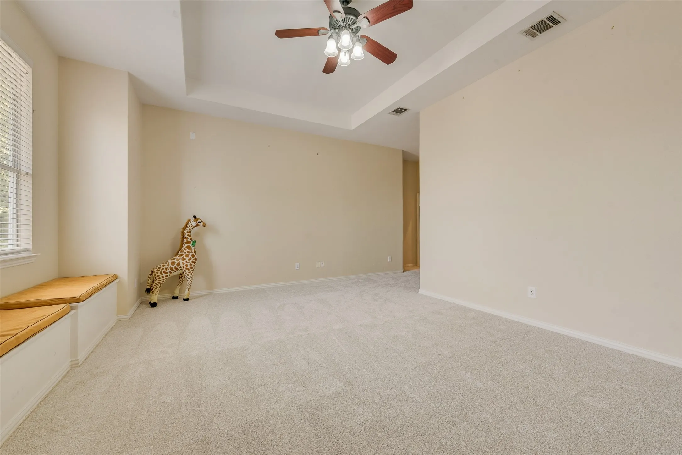 Single Family Residence For Sale in Collin County , 3816 Pilot Drive, Plano, Texas 75025, 5 Bedroom, 5 Bathroom, 3 Garage spaces, 3,672 Sqft, built in 1998, mls#21321932, Real Estate Agent in Plano, Homes For Sale in Collin county, Homes For Sale in Plano, Realtor in Plano Texas, Real Estate Brokerage Independent Realty Texas, Luminita Cordes Realtor